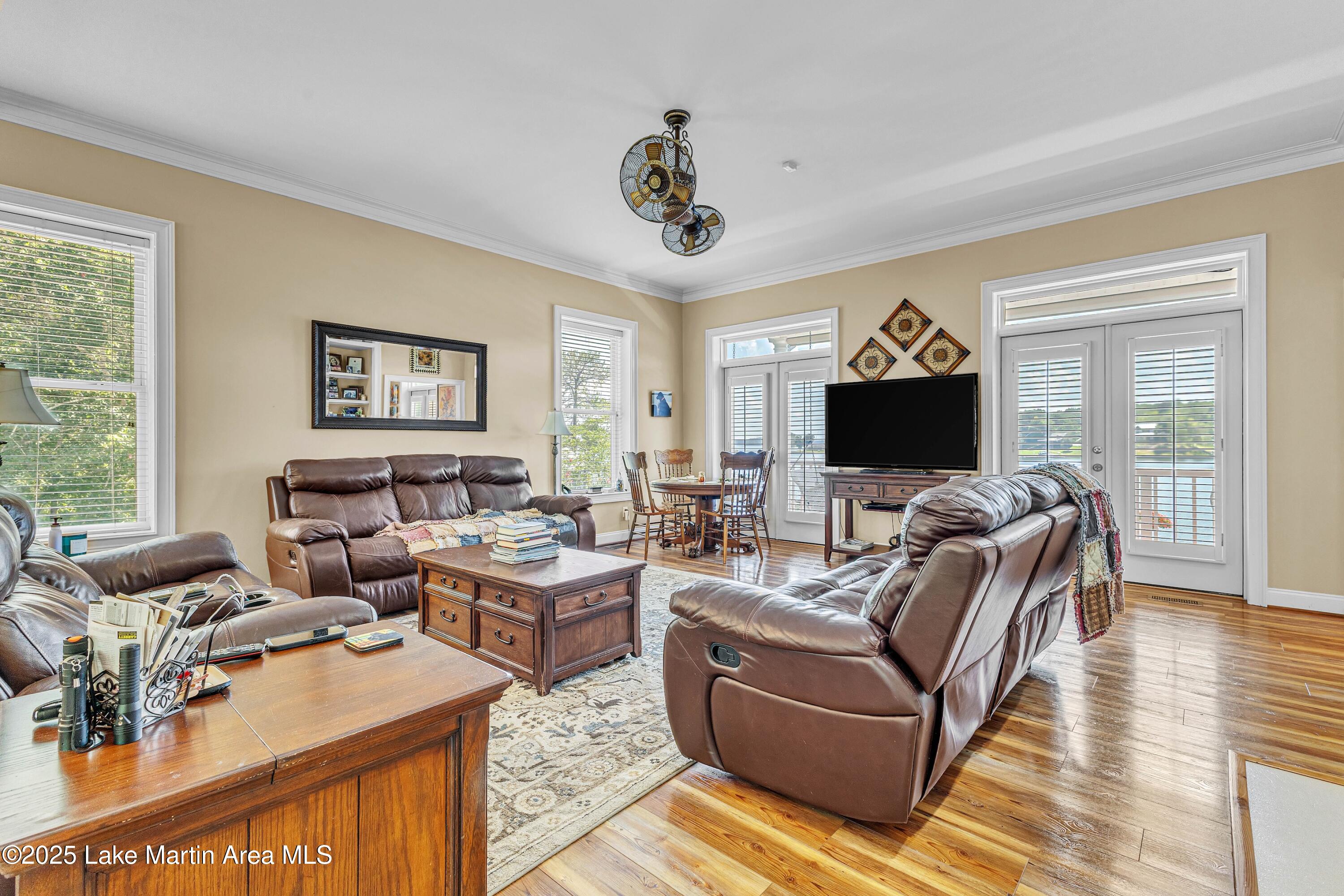 1539 Shady Bay Dr