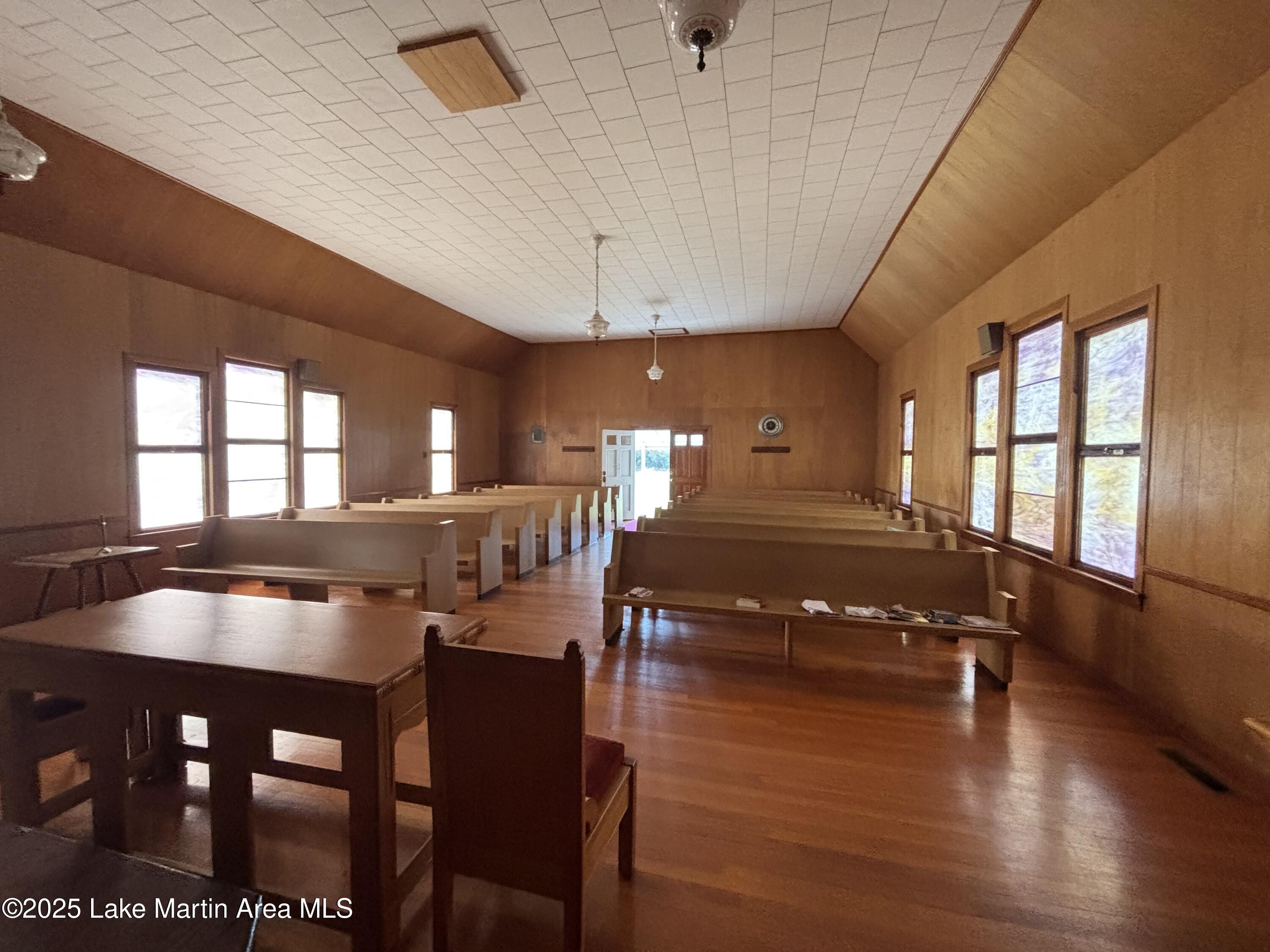 24404 Veterans Memorial Pkwy