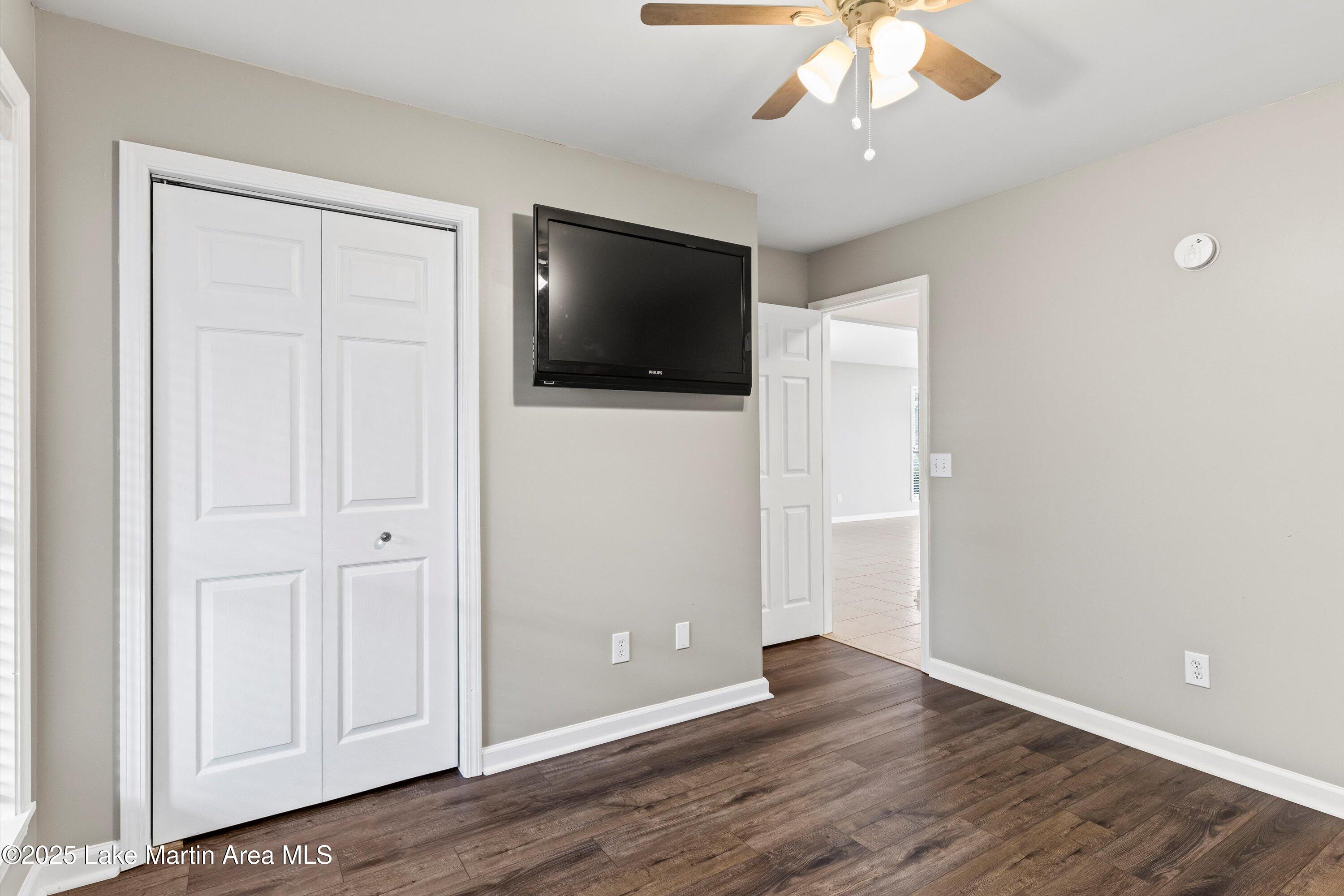 100 Bay Point Dr Unit 103