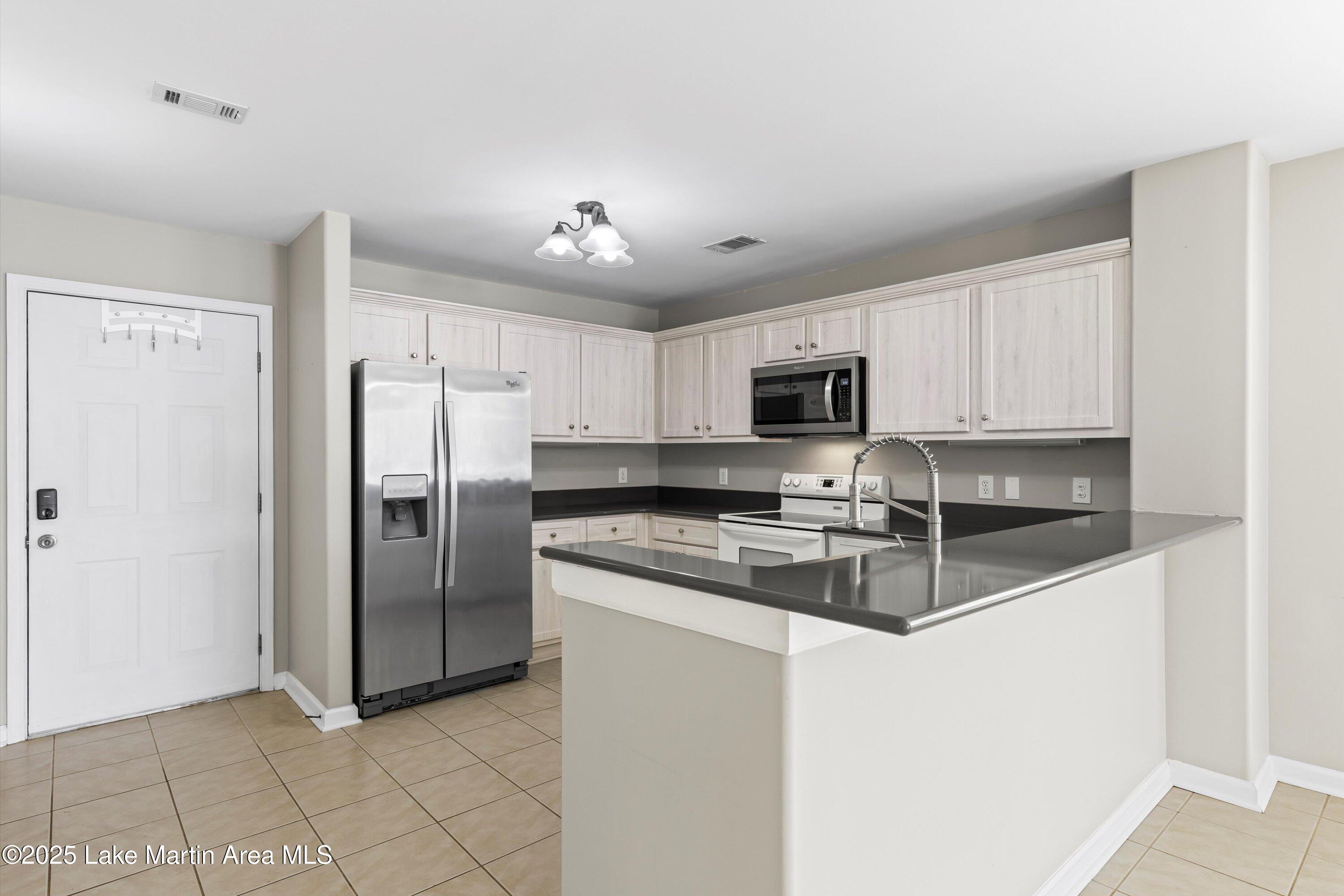 100 Bay Point Dr Unit 103