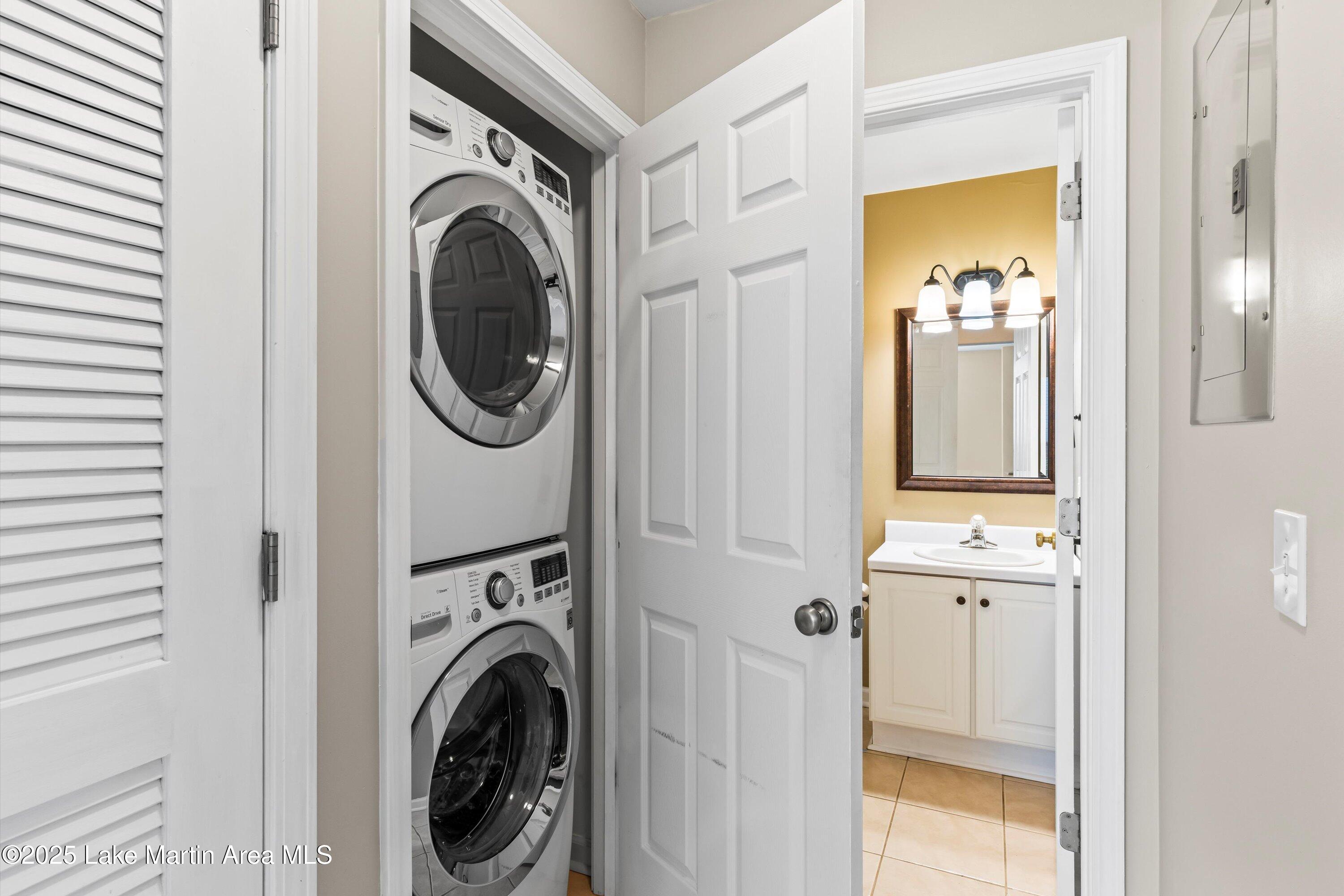 100 Bay Point Dr Unit 103