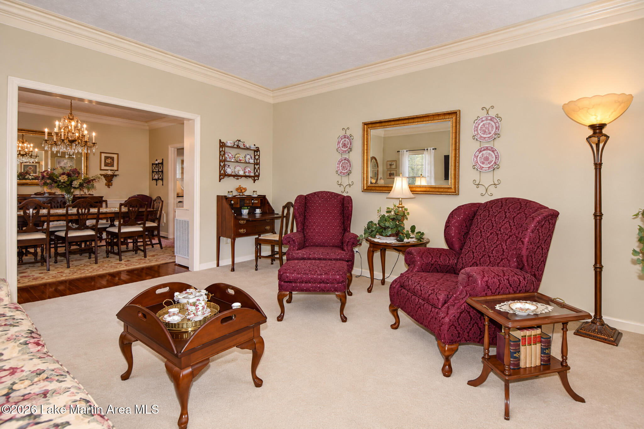 460 Auburn Dr