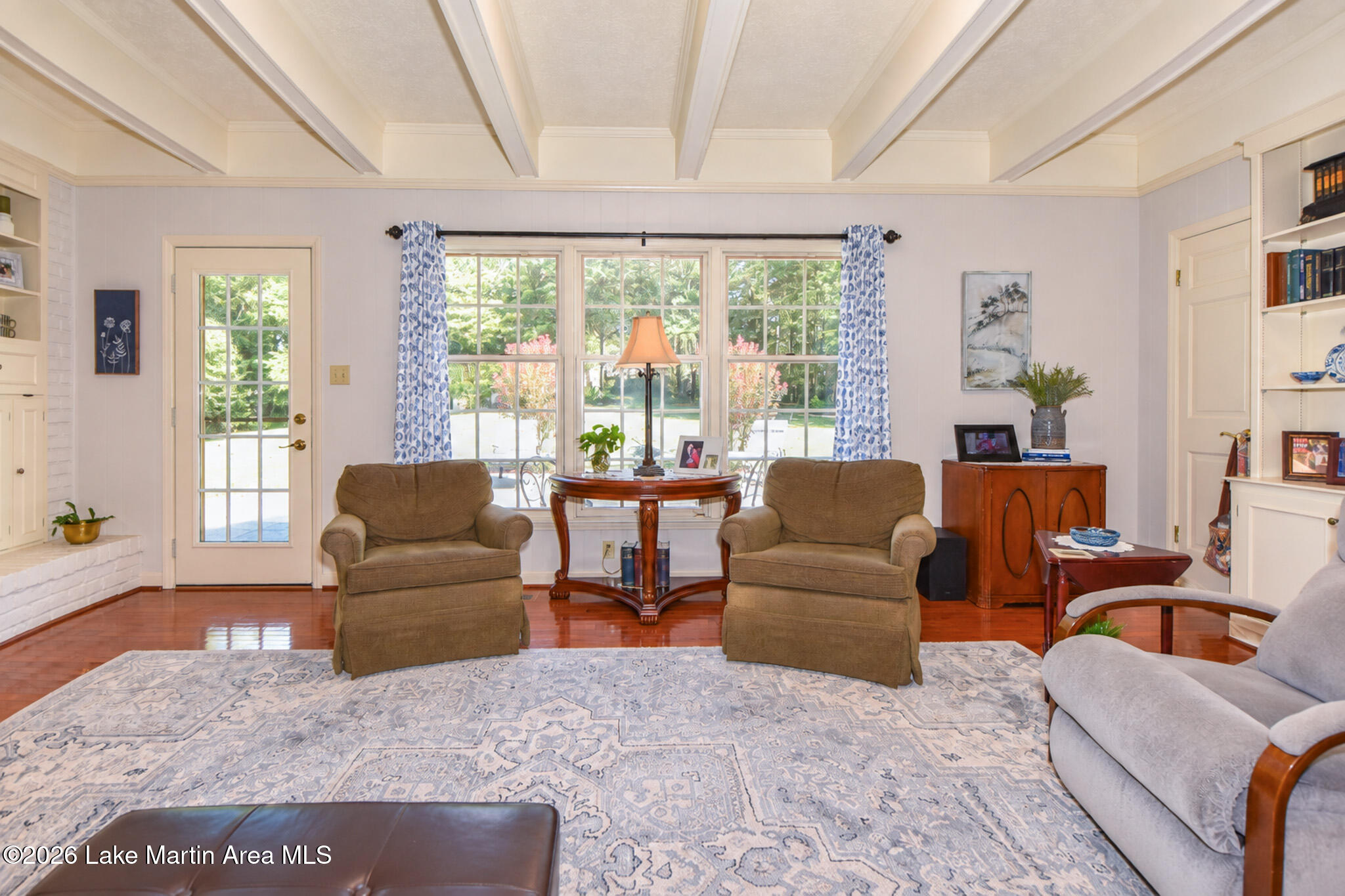 460 Auburn Dr