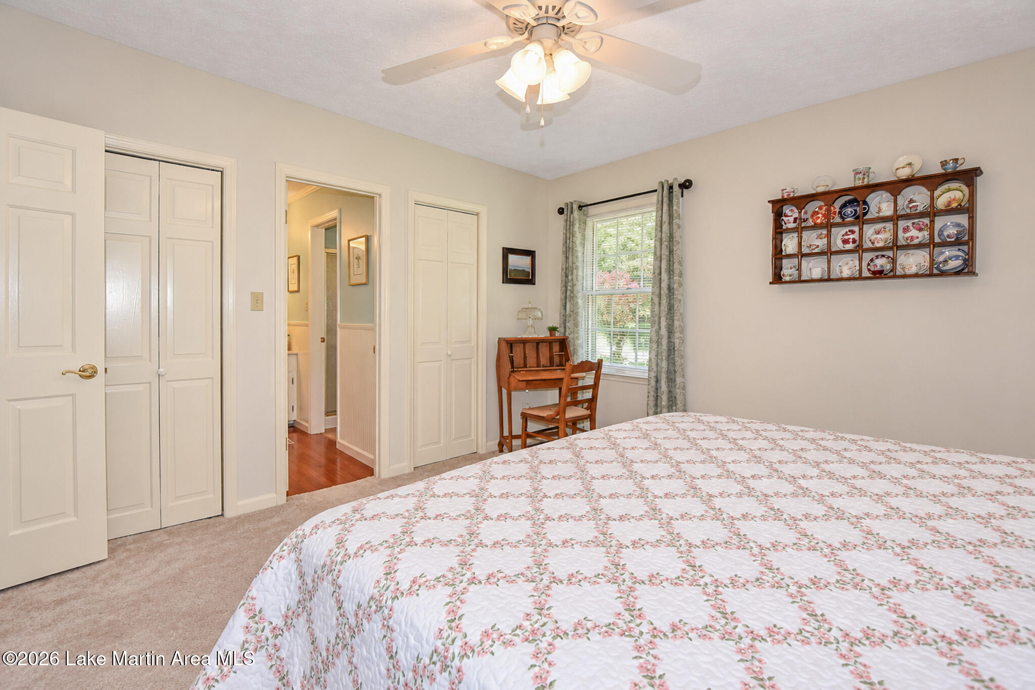 460 Auburn Dr