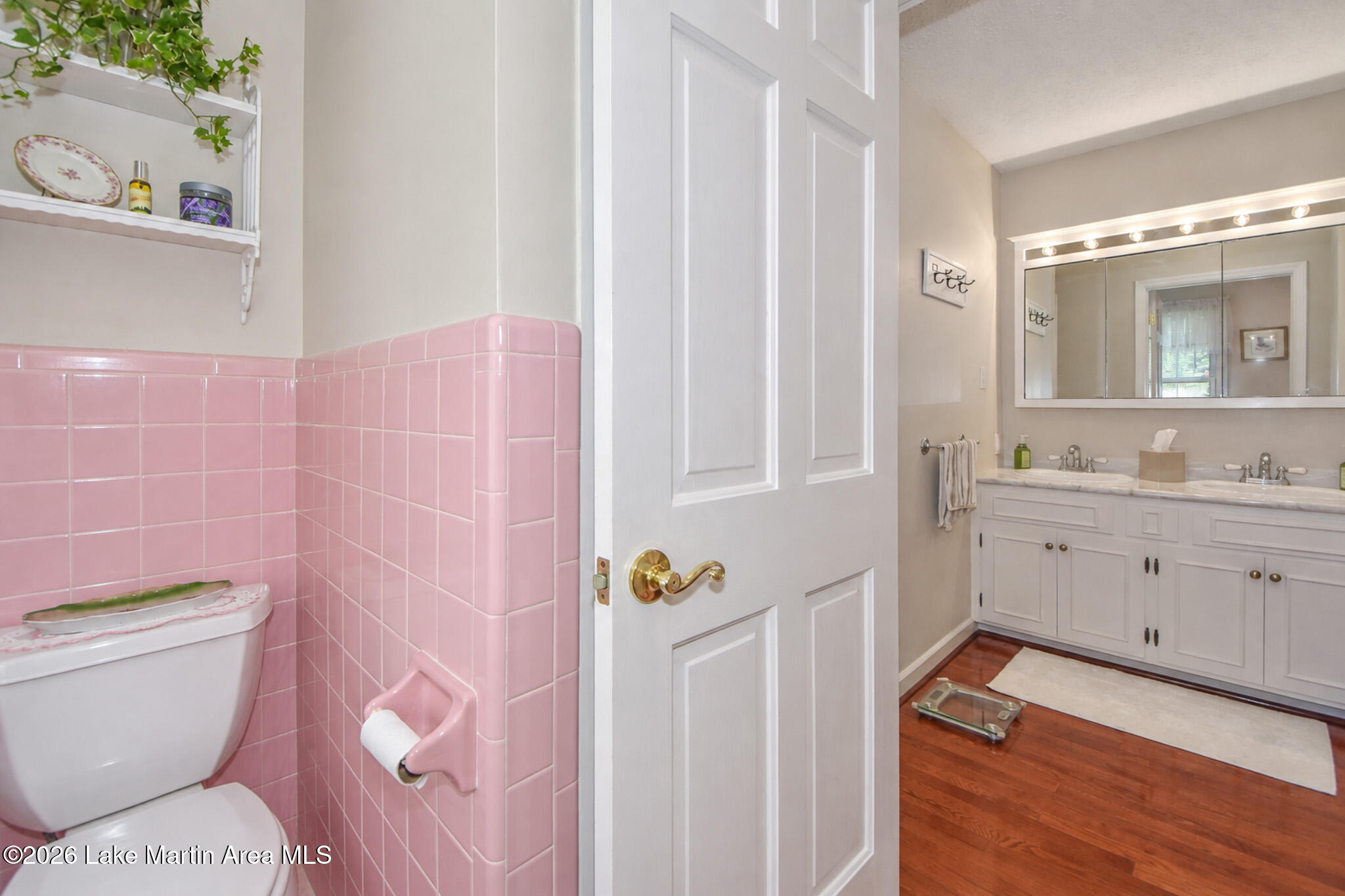 460 Auburn Dr