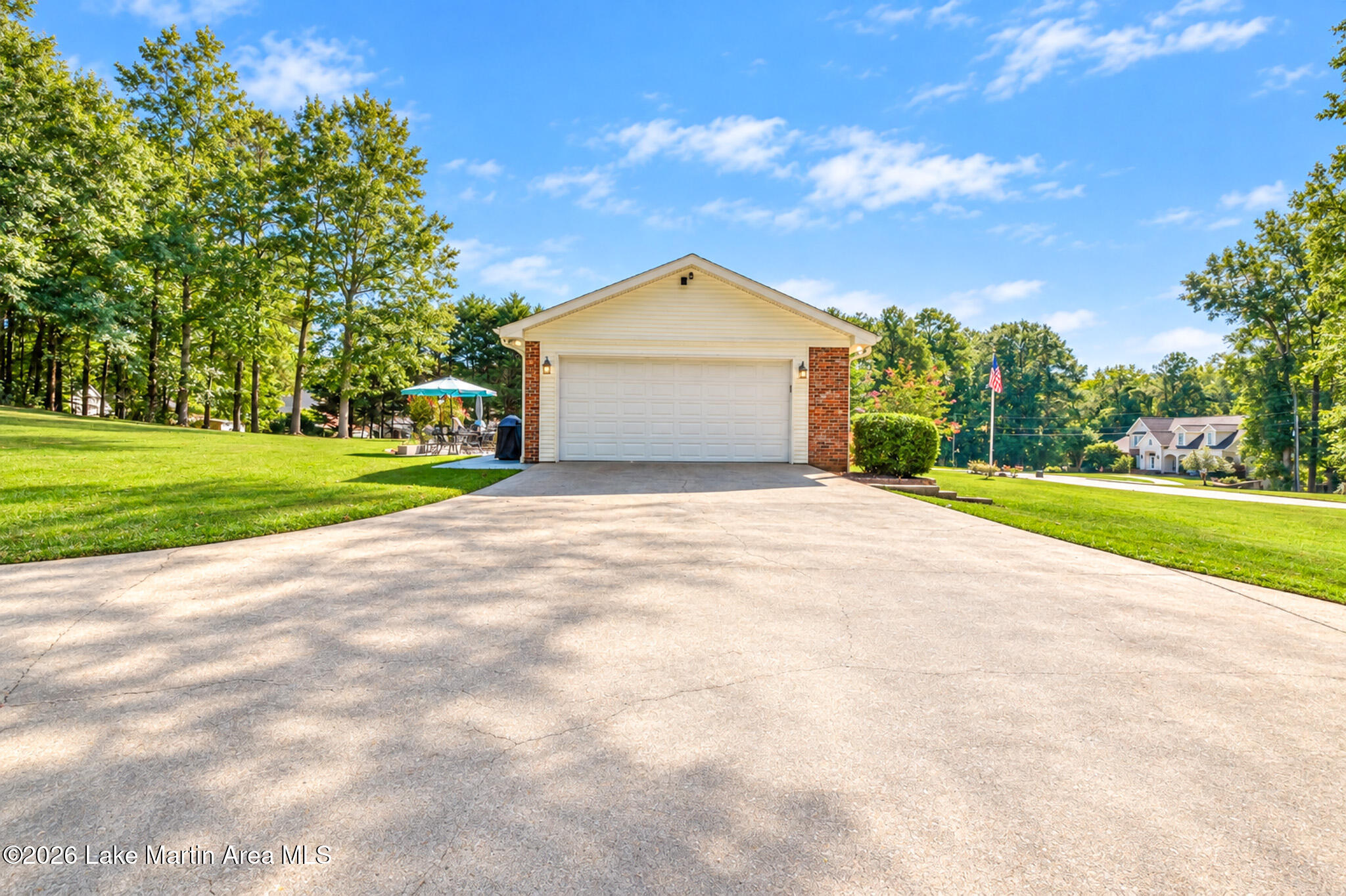 460 Auburn Dr