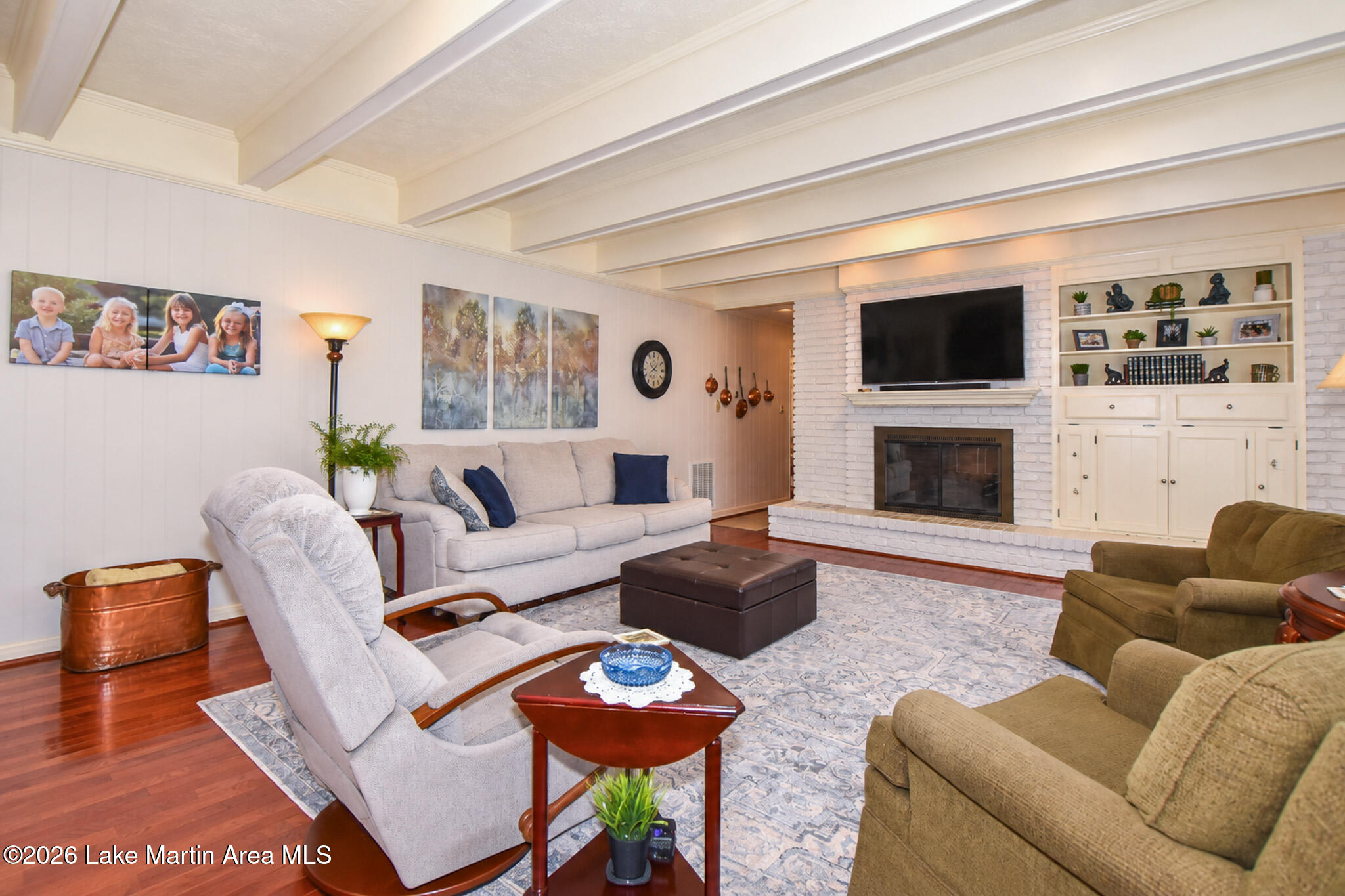 460 Auburn Dr