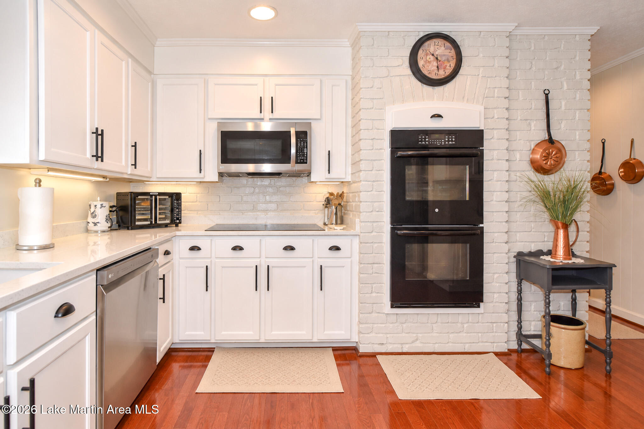 460 Auburn Dr