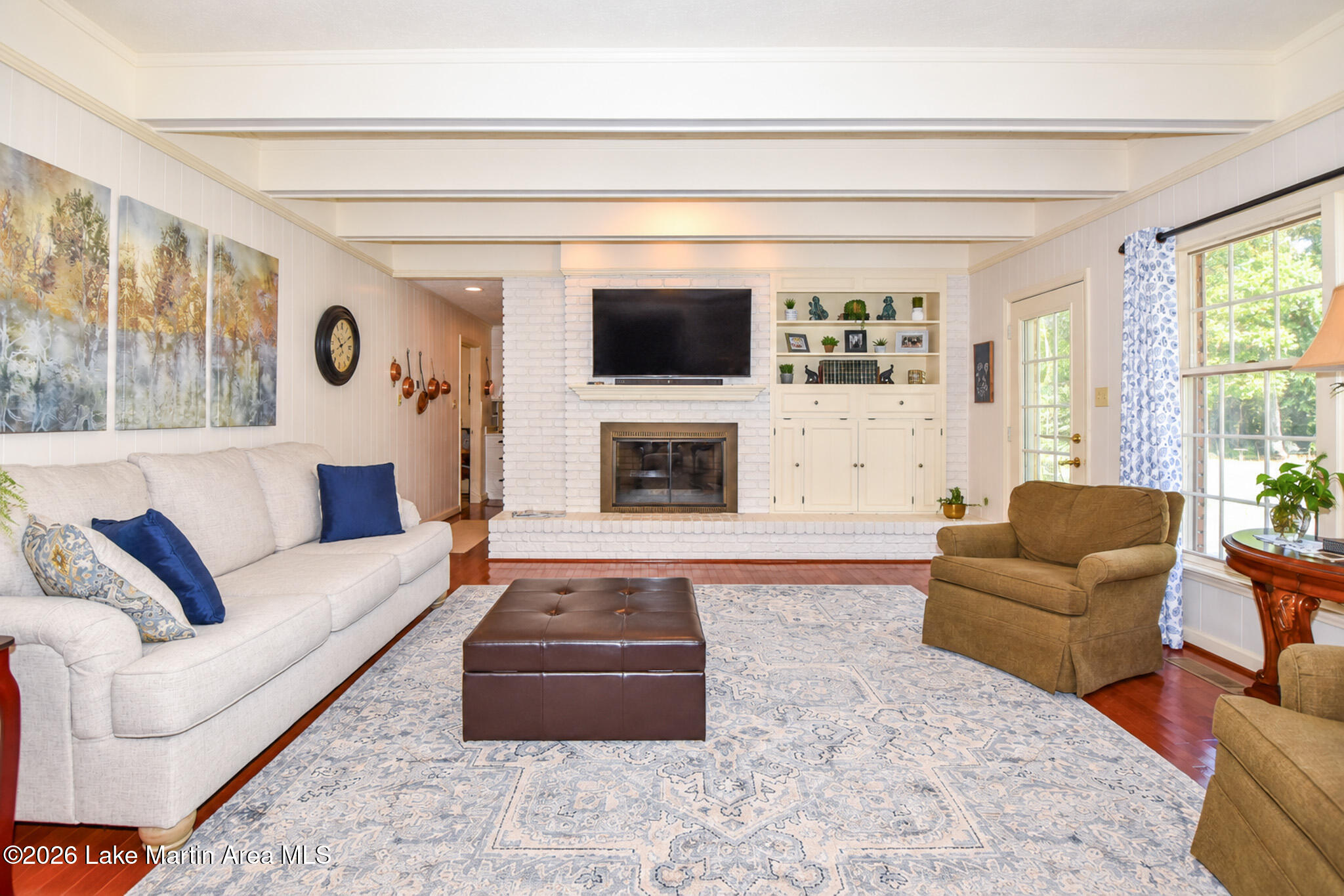 460 Auburn Dr