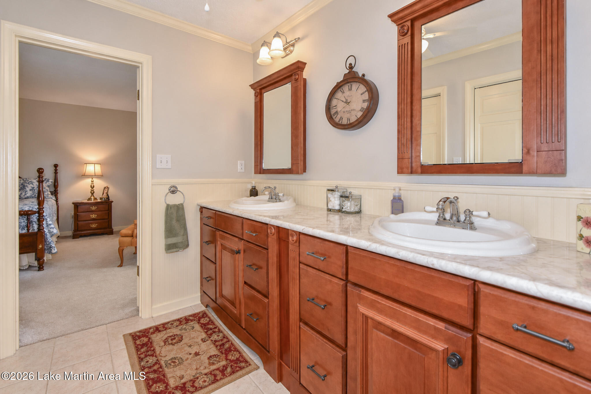 460 Auburn Dr
