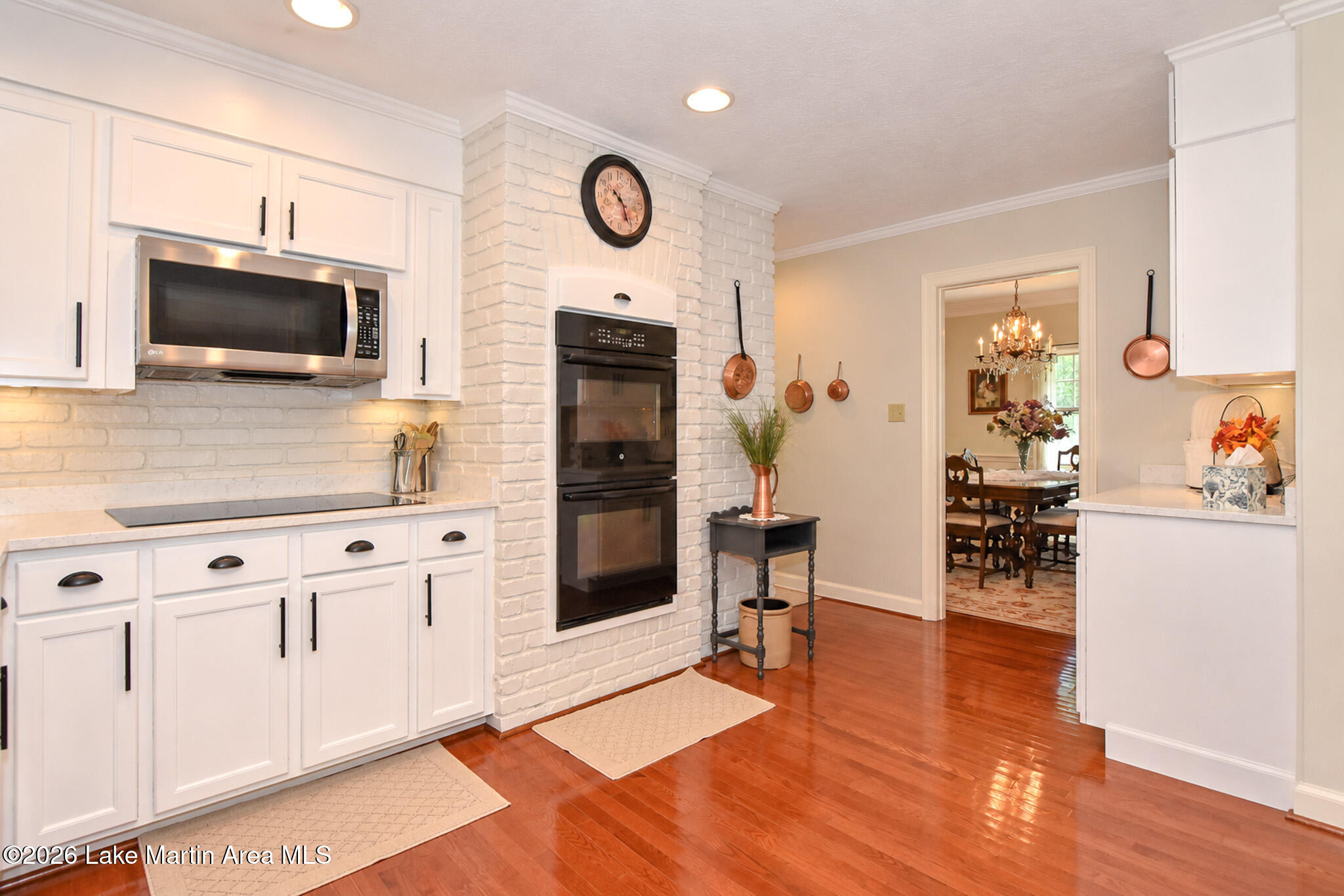 460 Auburn Dr