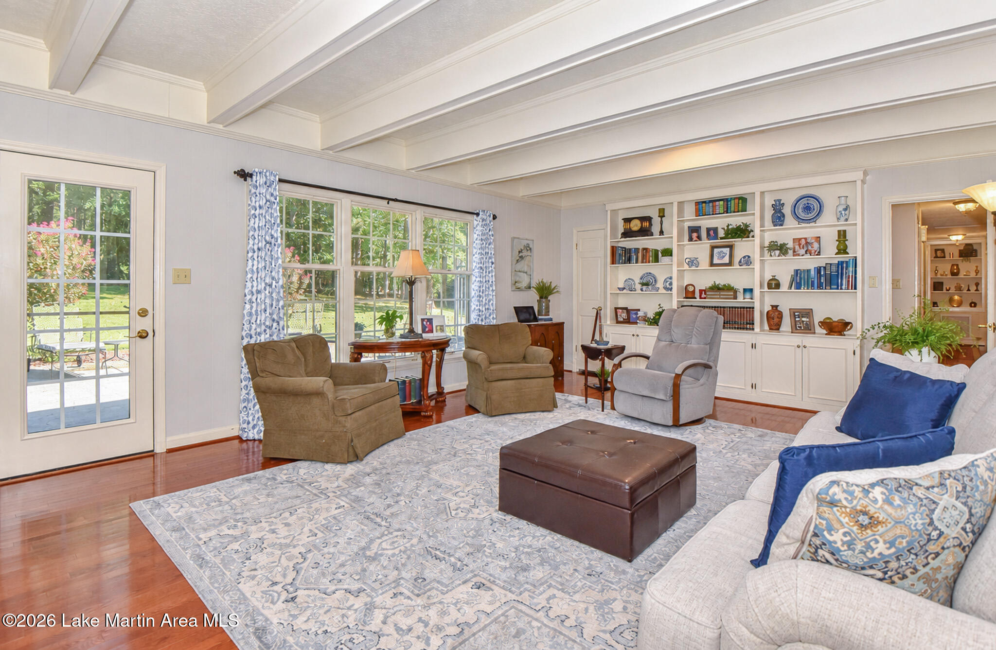 460 Auburn Dr