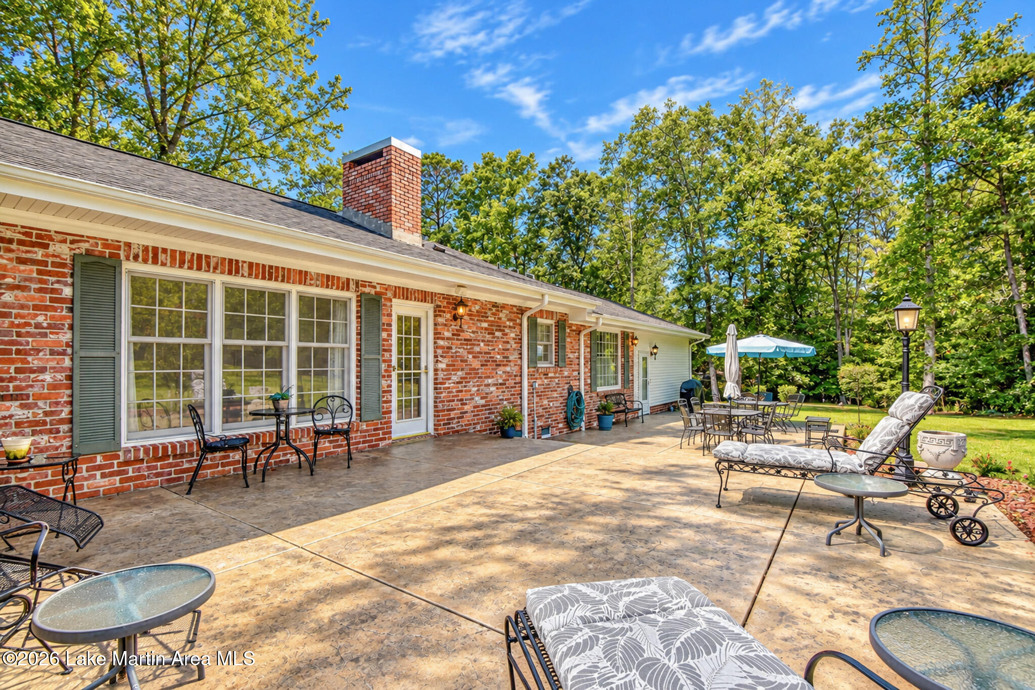 460 Auburn Dr