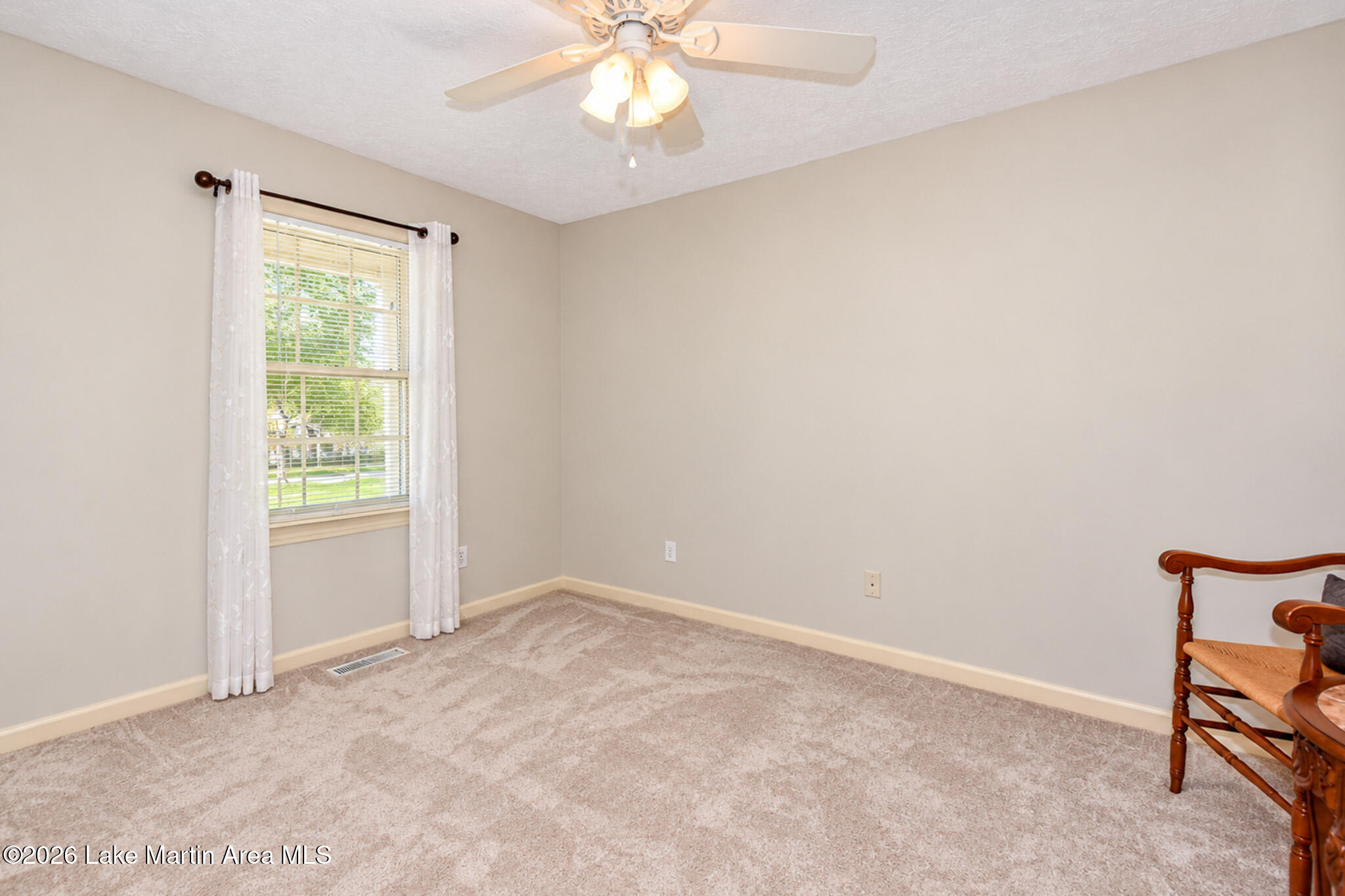460 Auburn Dr