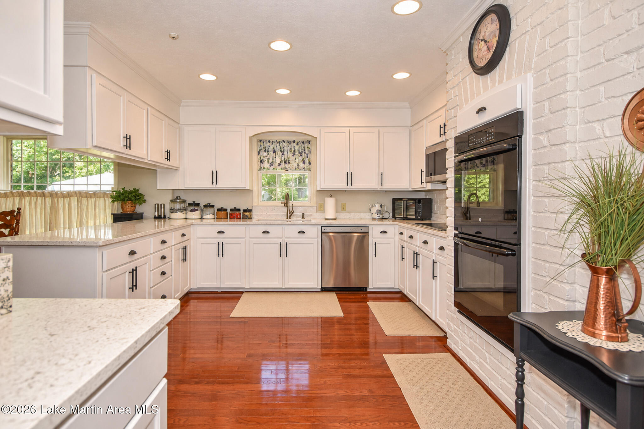 460 Auburn Dr