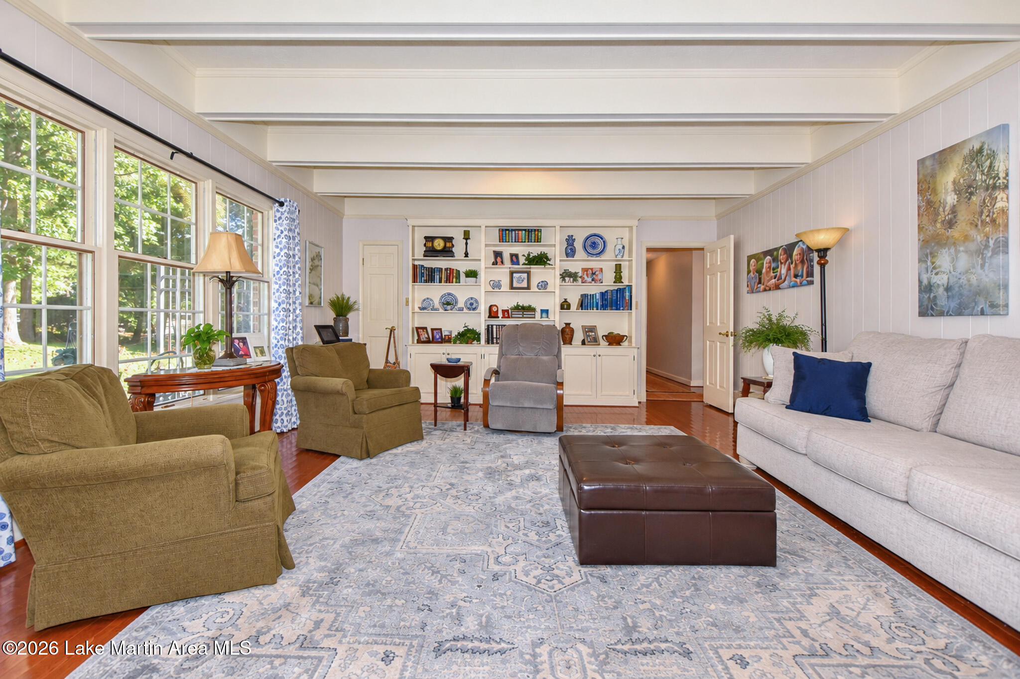 460 Auburn Dr