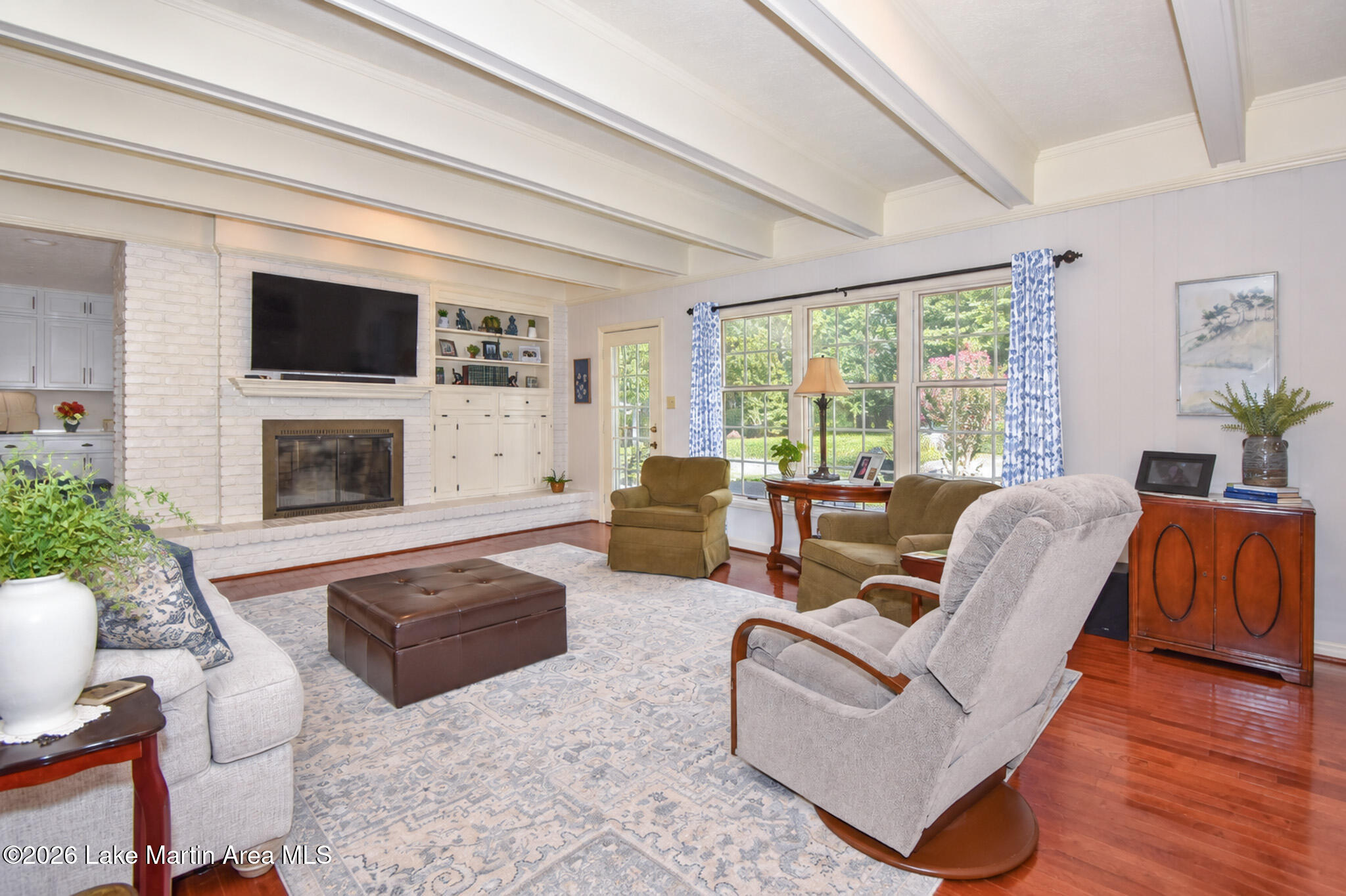 460 Auburn Dr