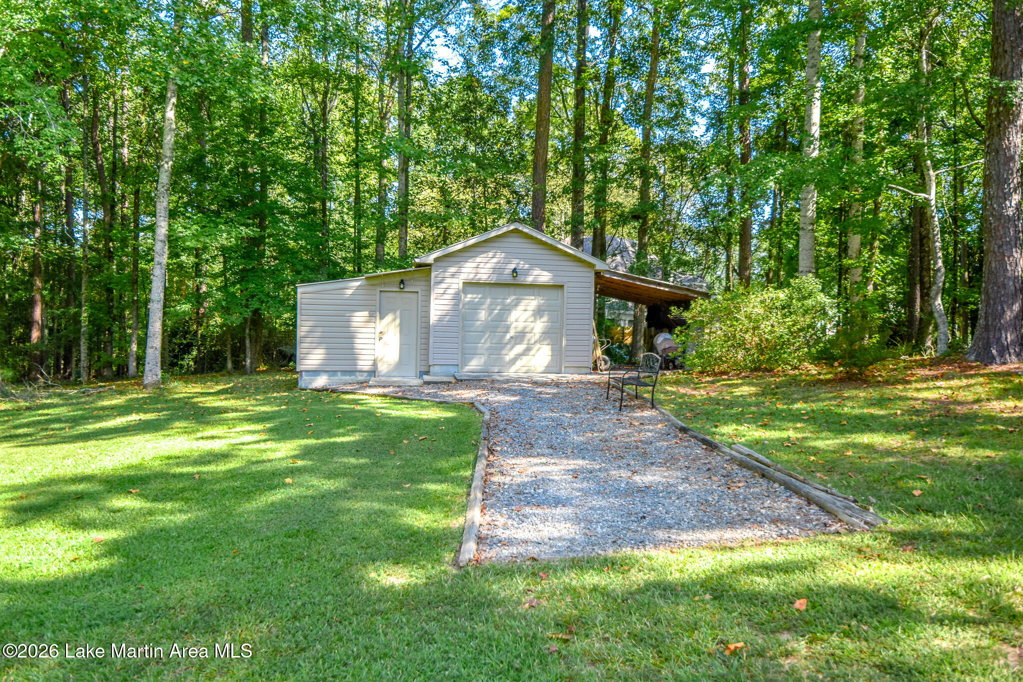 460 Auburn Dr