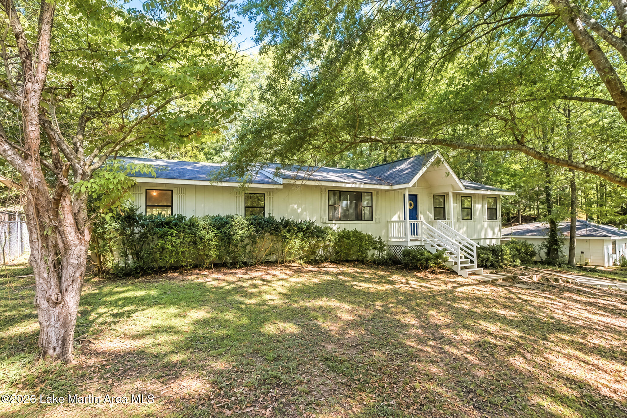 206 Brookside Dr