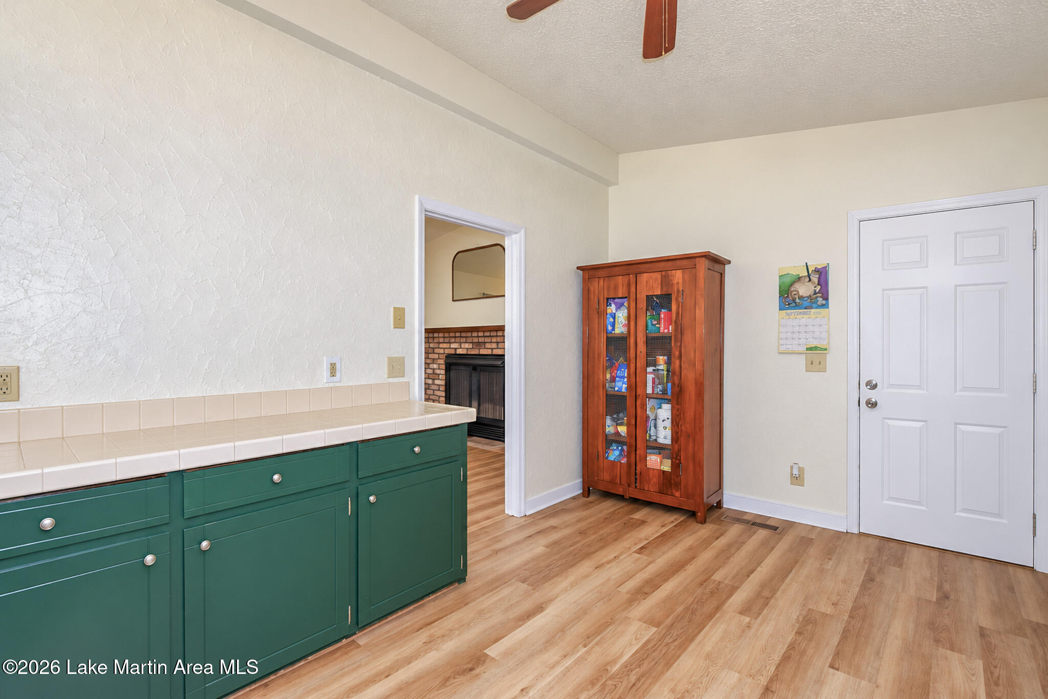 206 Brookside Dr