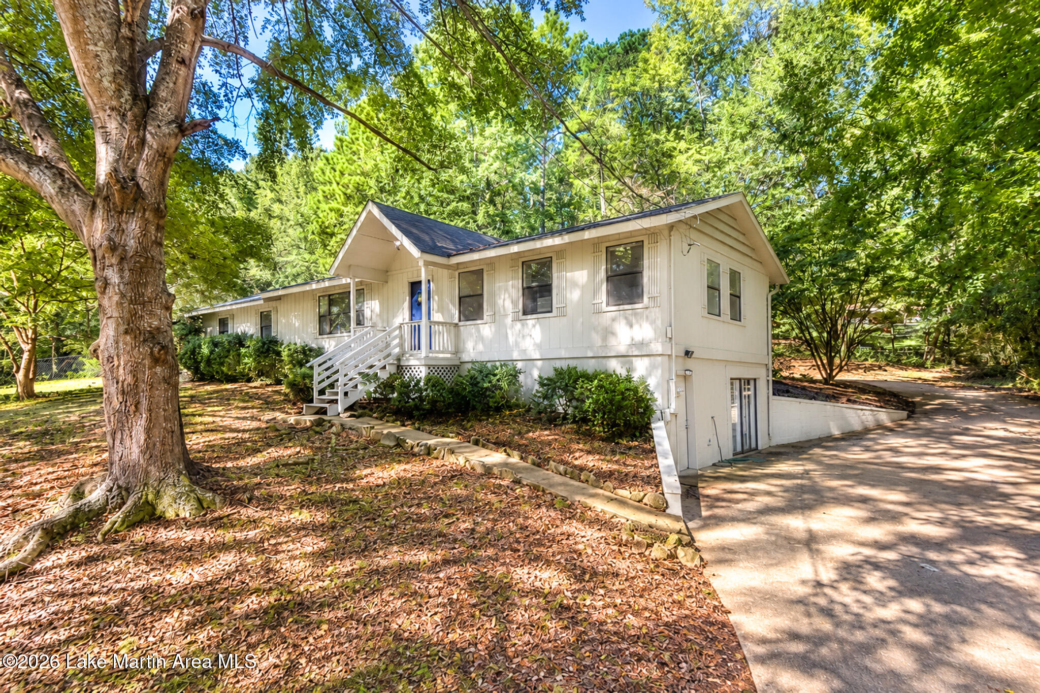 206 Brookside Dr