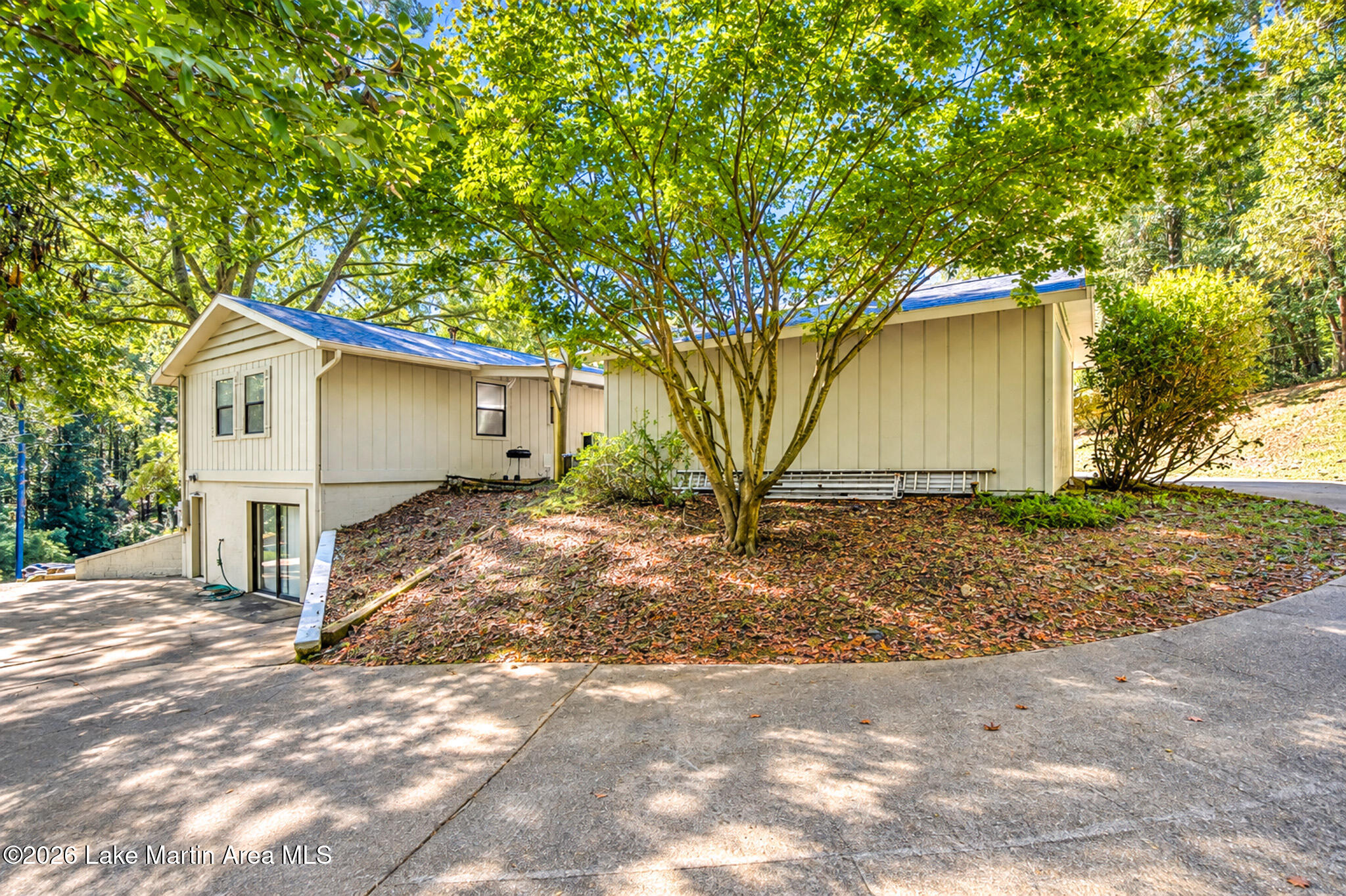 206 Brookside Dr