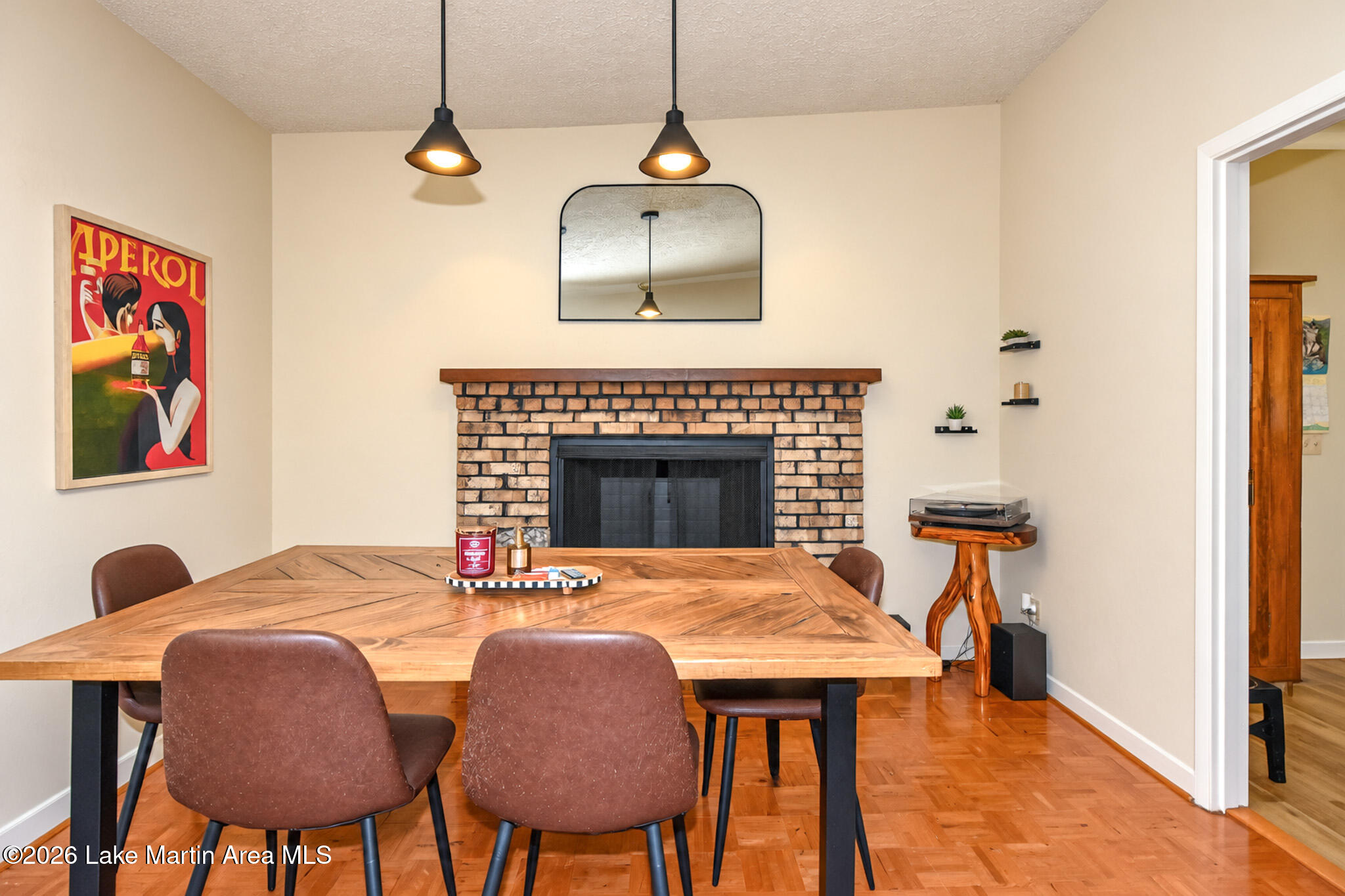 206 Brookside Dr