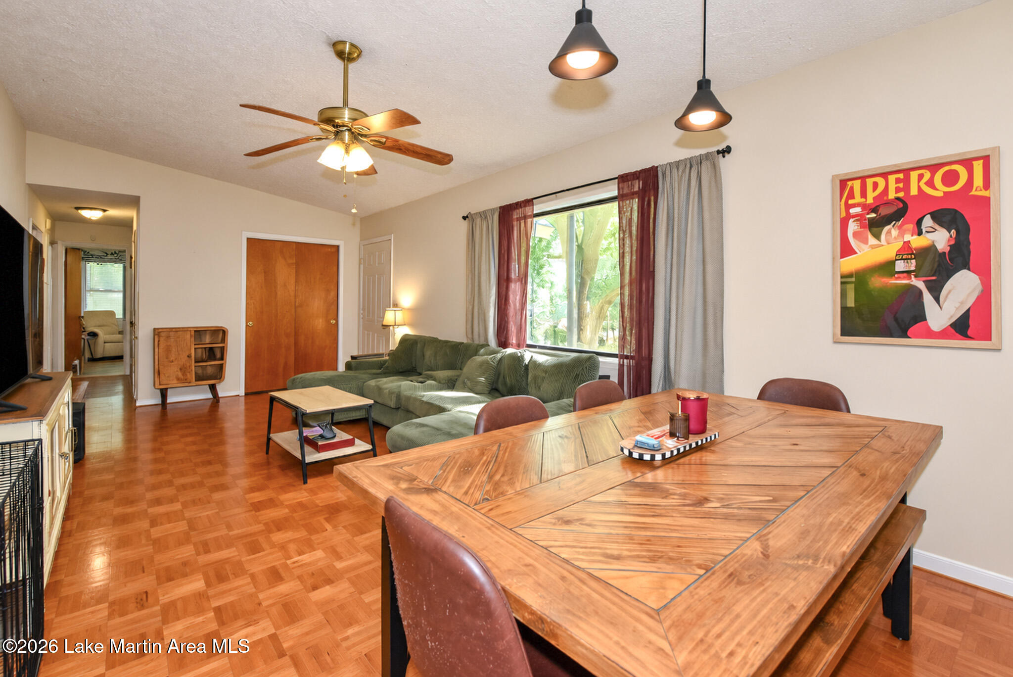 206 Brookside Dr