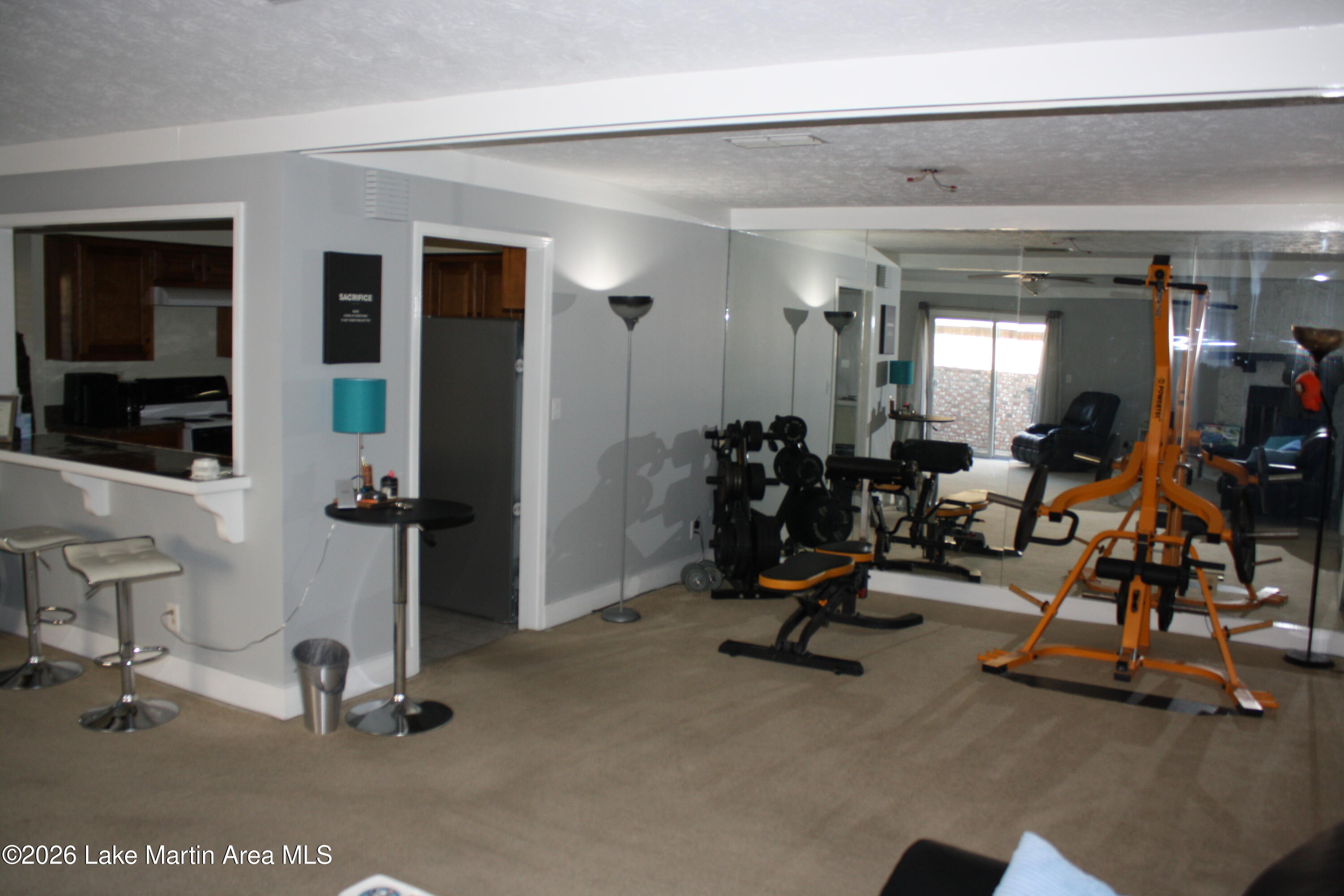 6004 Nora Pl