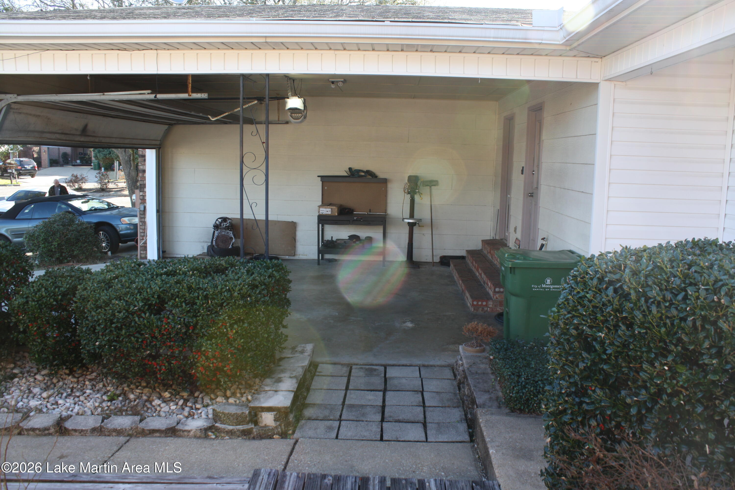 6004 Nora Pl