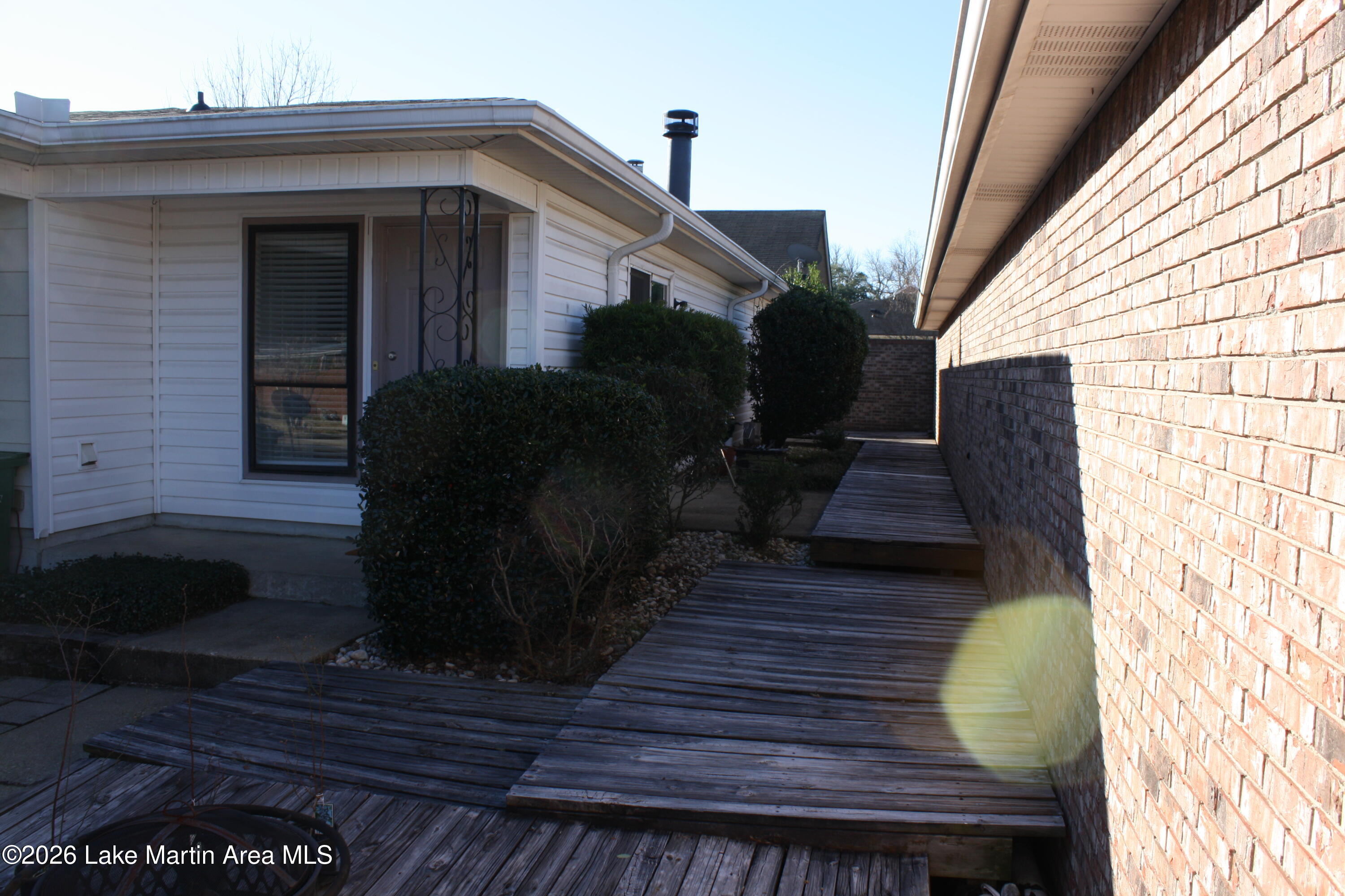 6004 Nora Pl