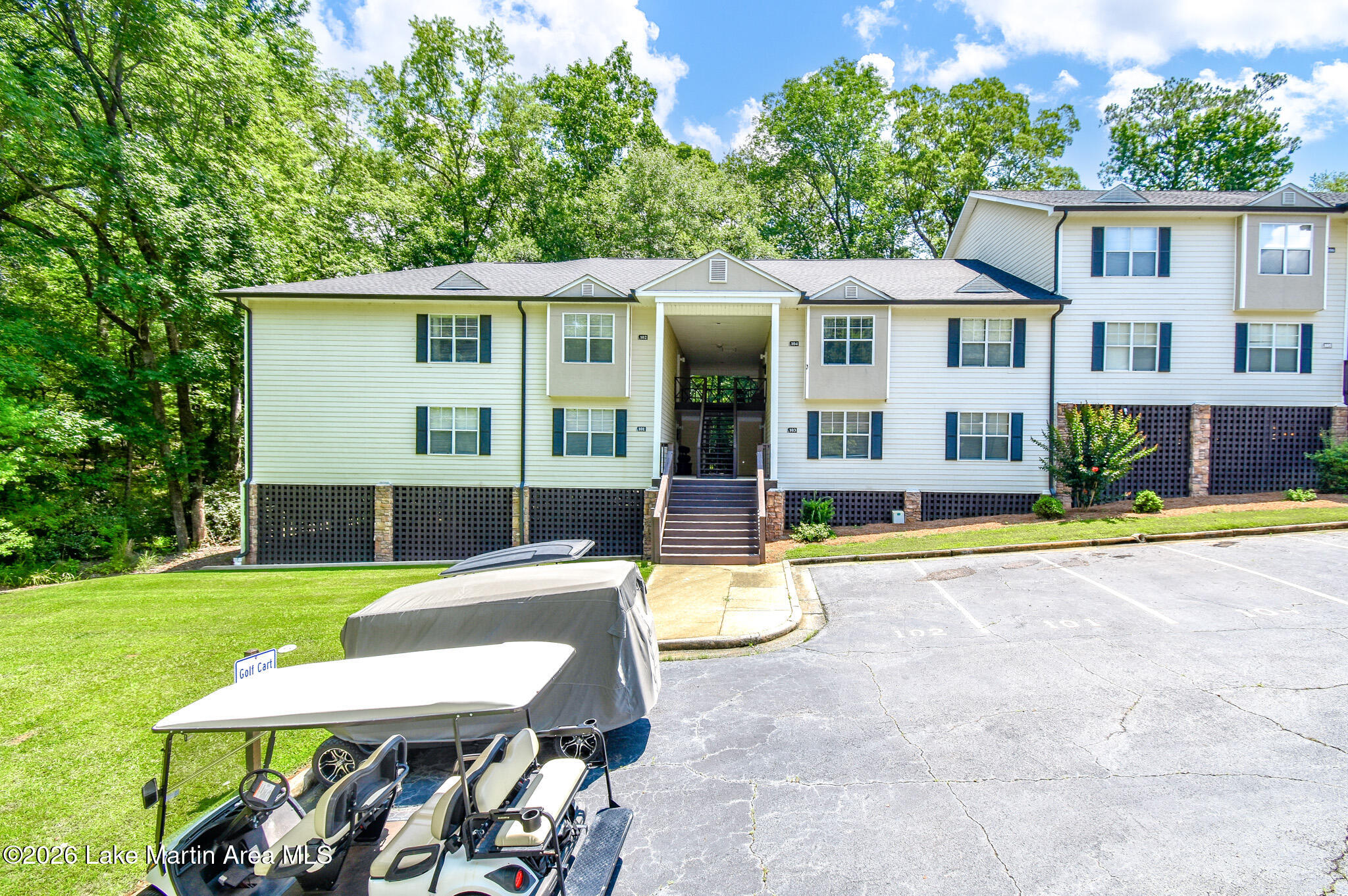 741 Lakeview Ridge Unit 104 Cir