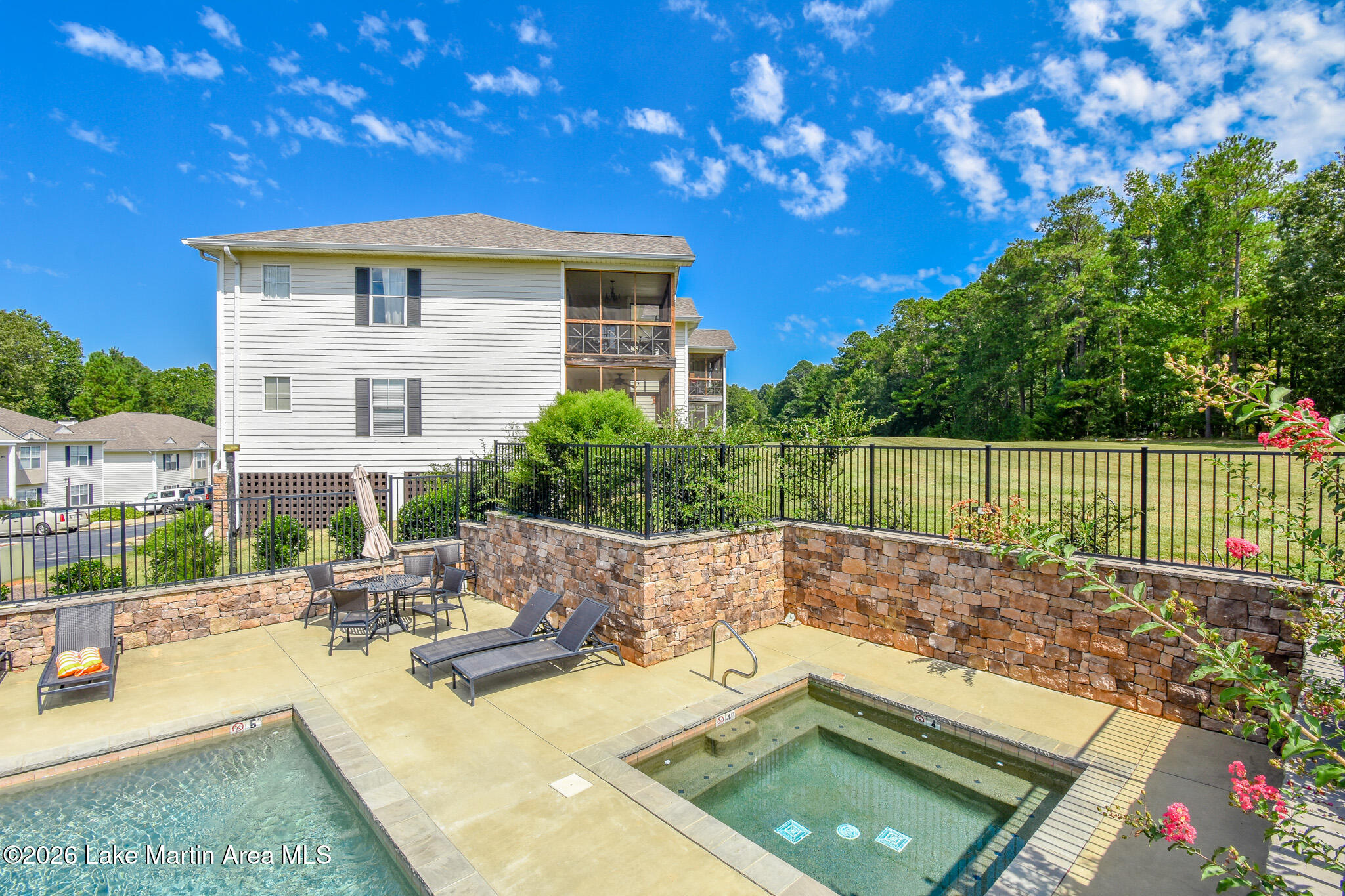 741 Lakeview Ridge Unit 104 Cir