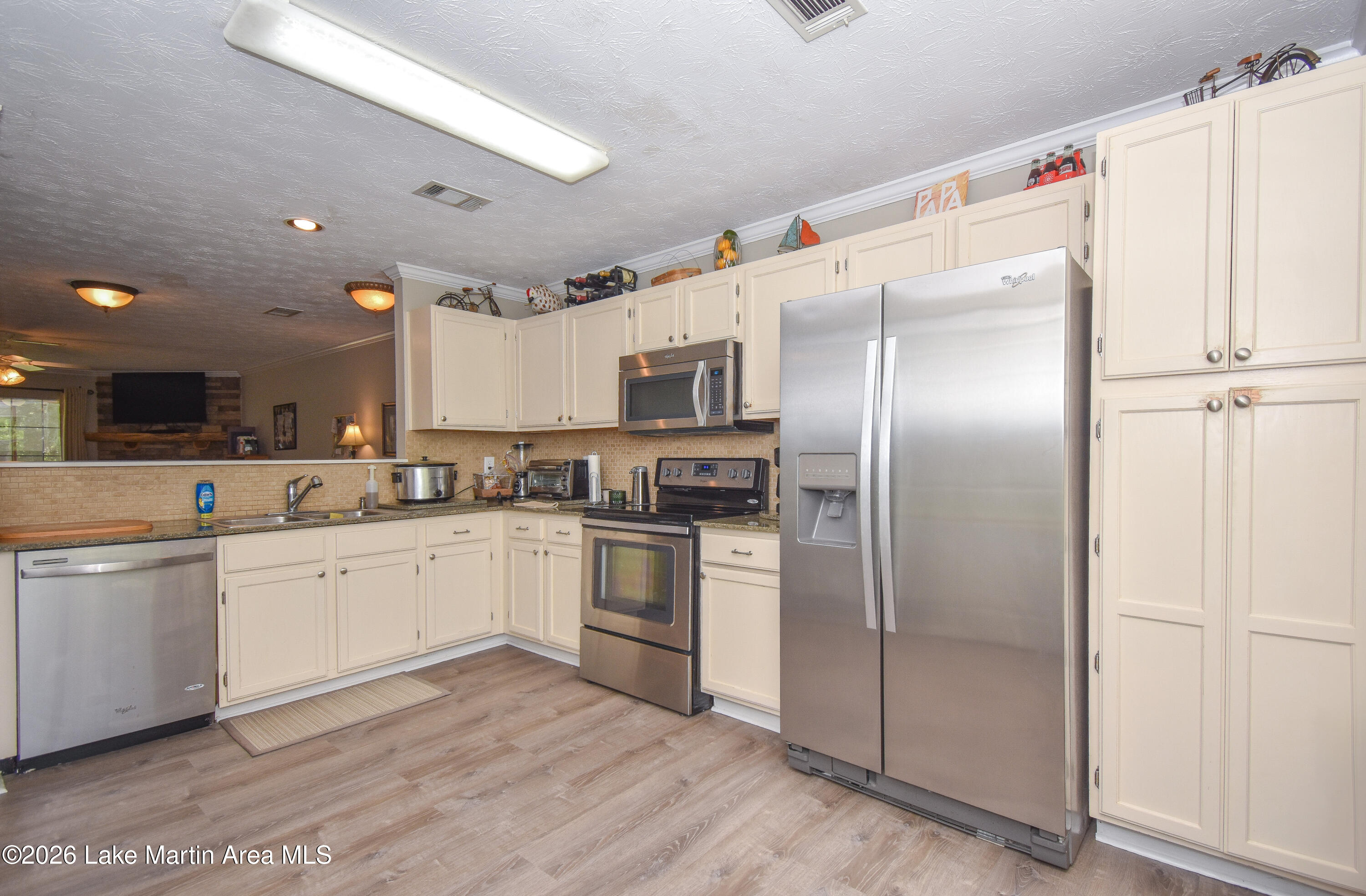 741-802 Lakeview Ridge Cir