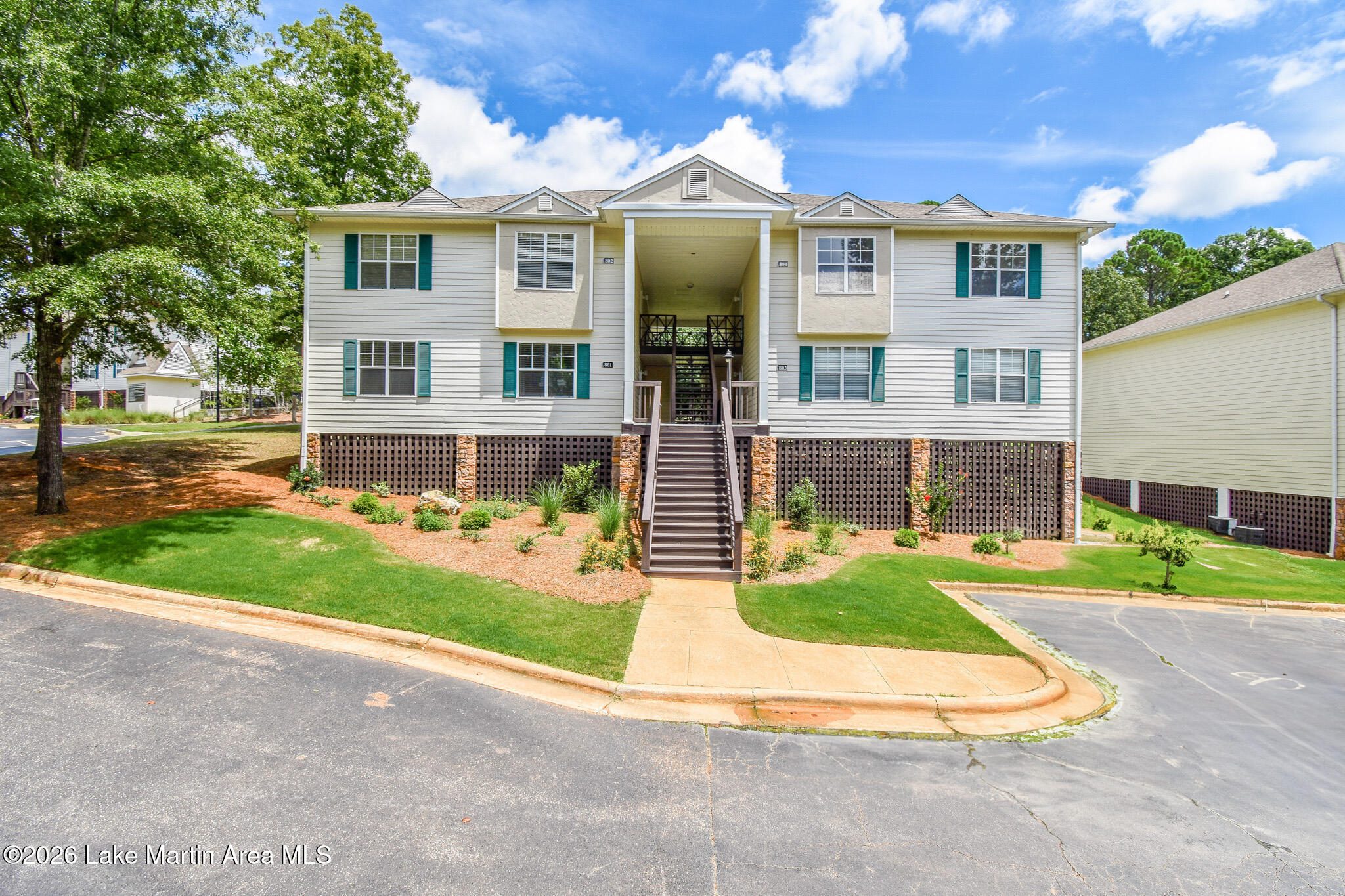 741-802 Lakeview Ridge Cir
