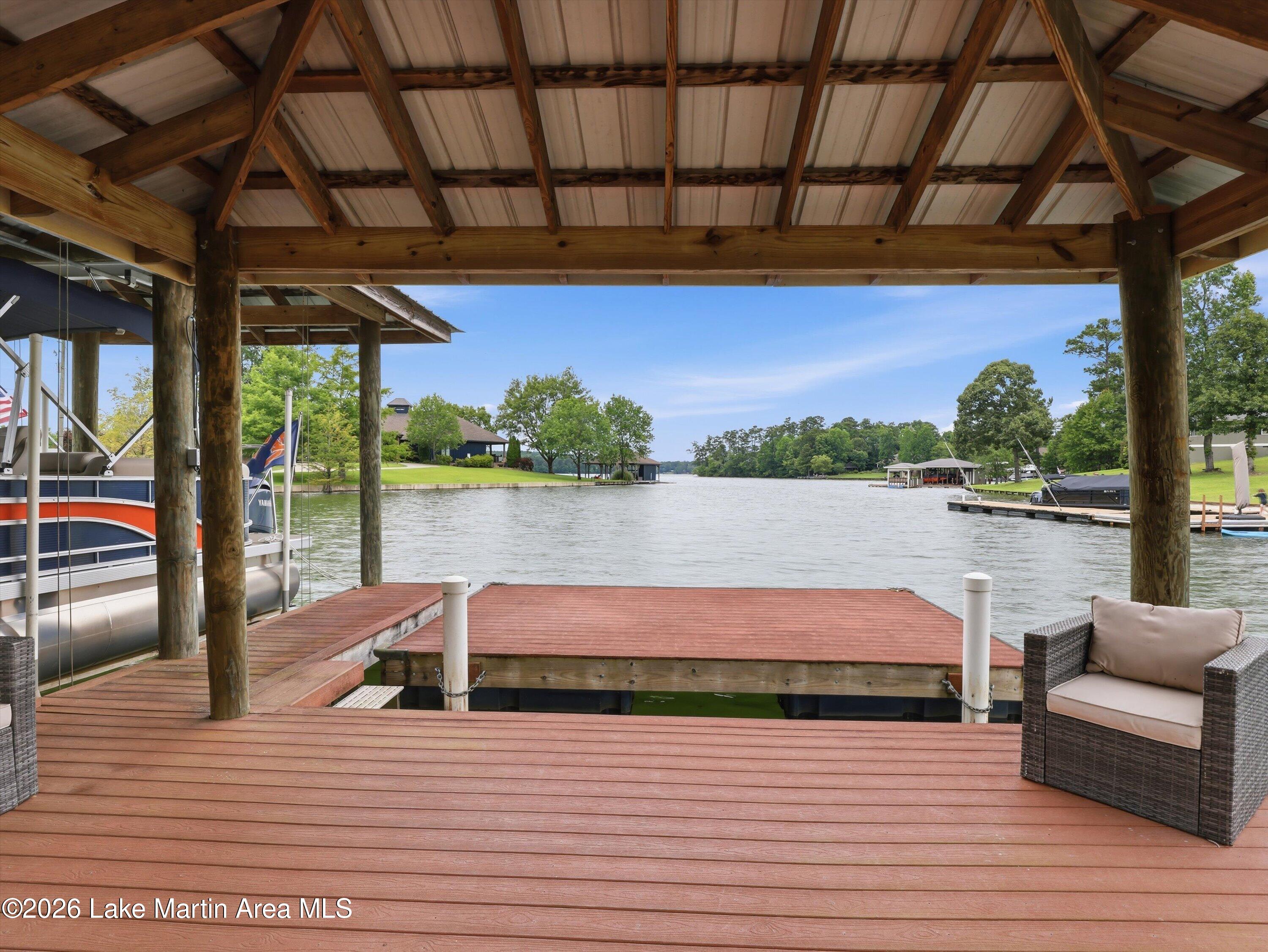 320 Hilyer Rd