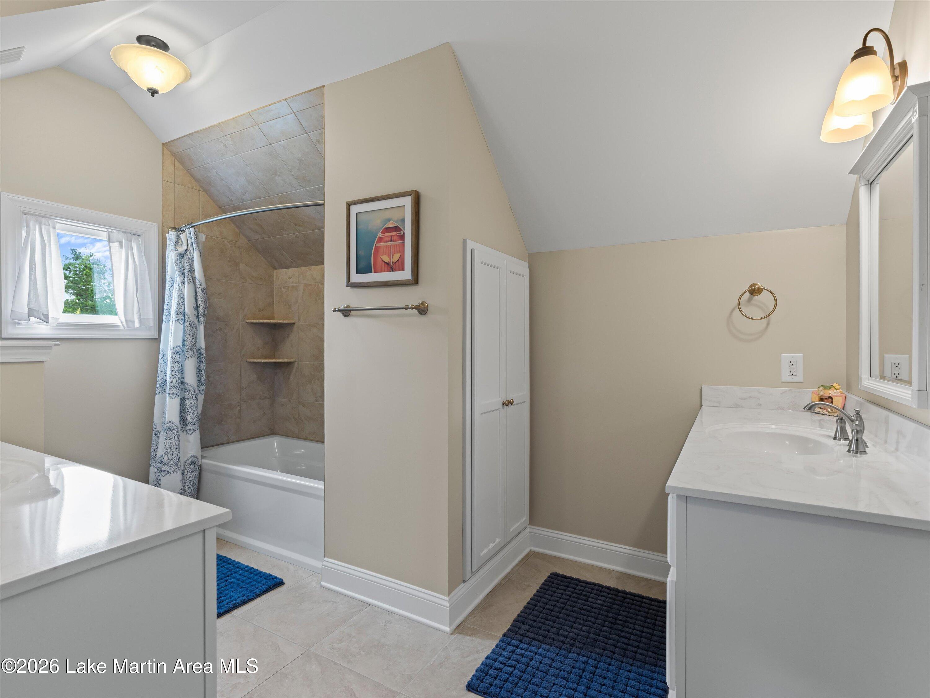 320 Hilyer Rd