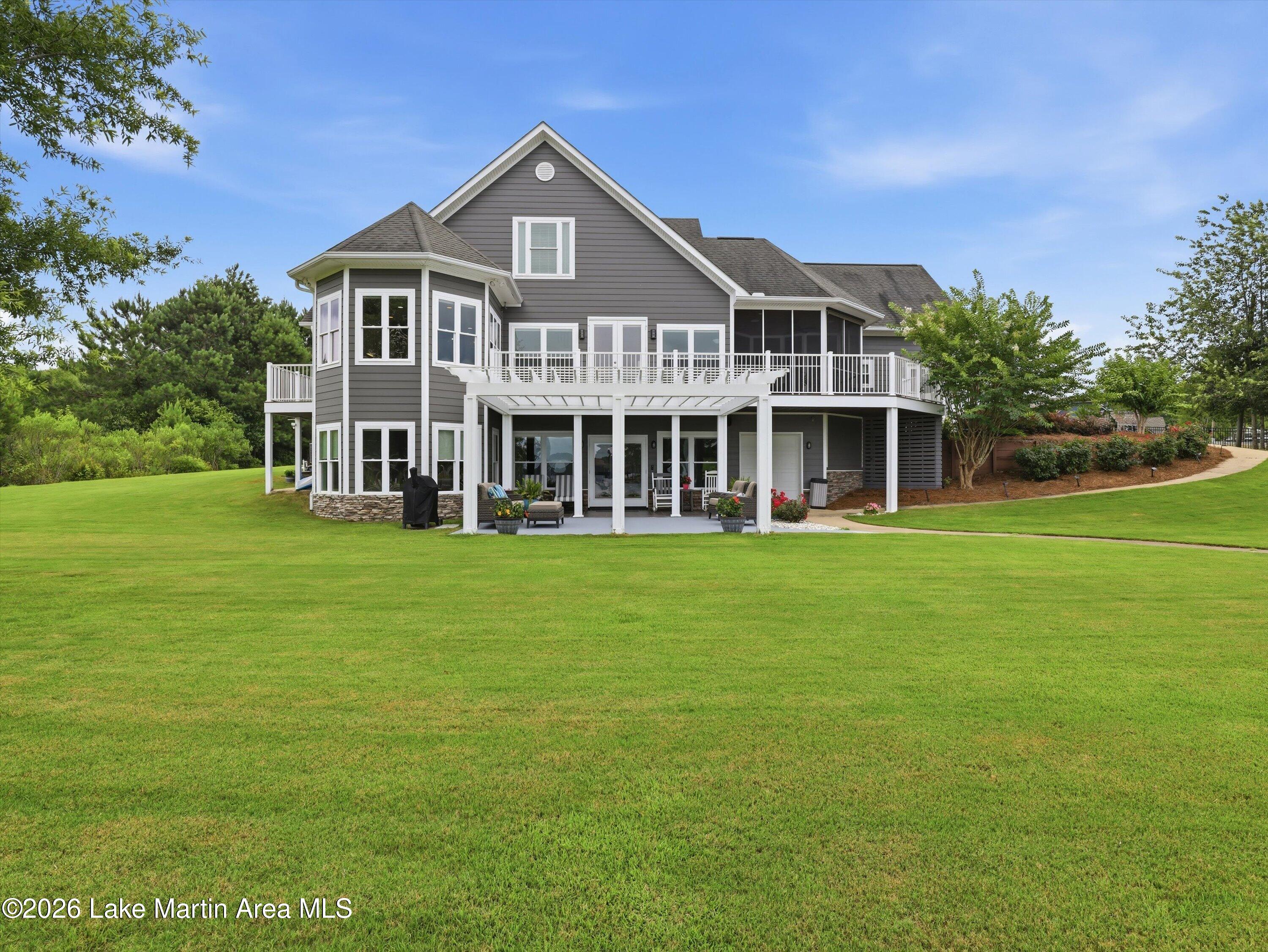 320 Hilyer Rd
