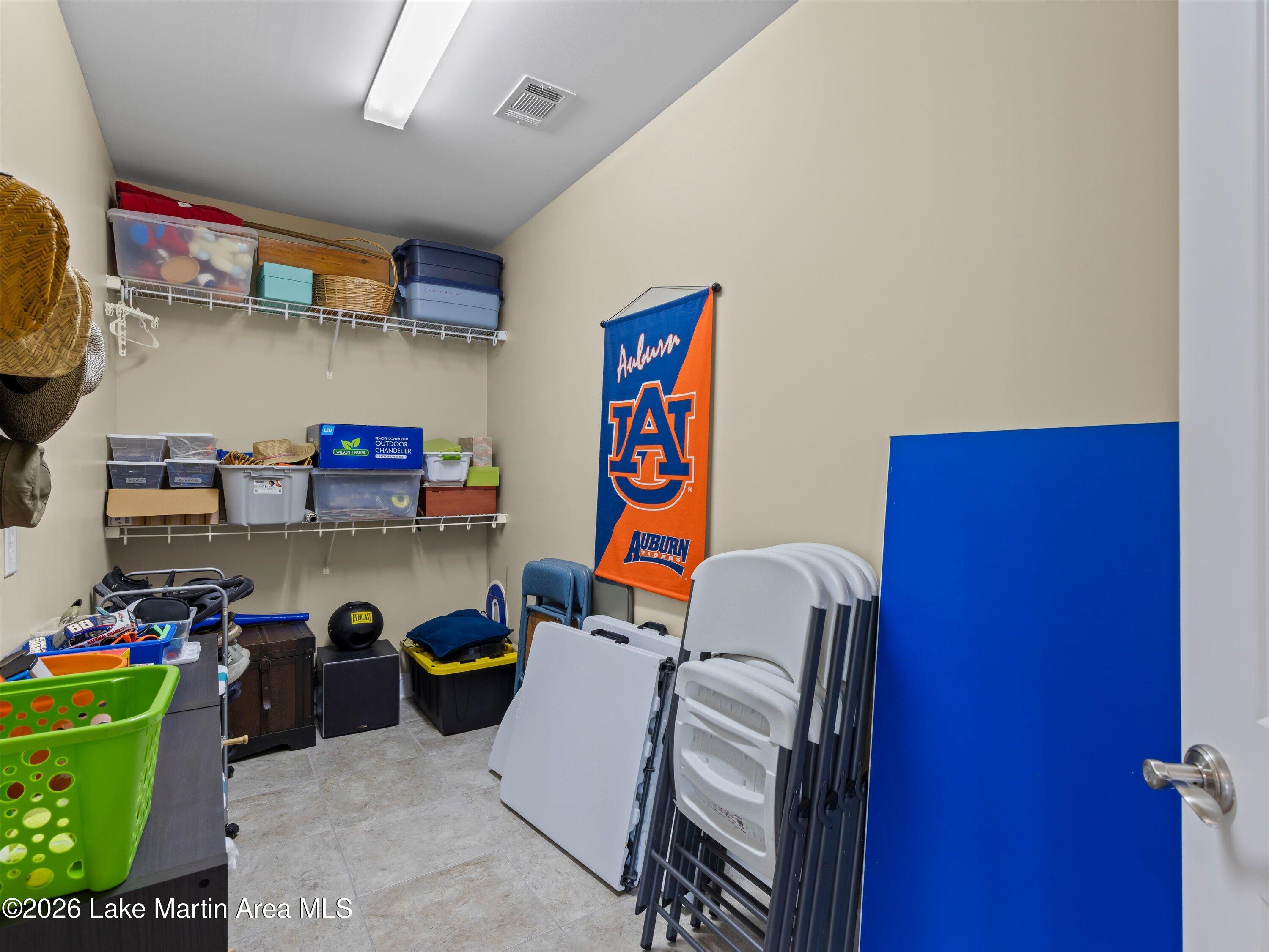 320 Hilyer Rd
