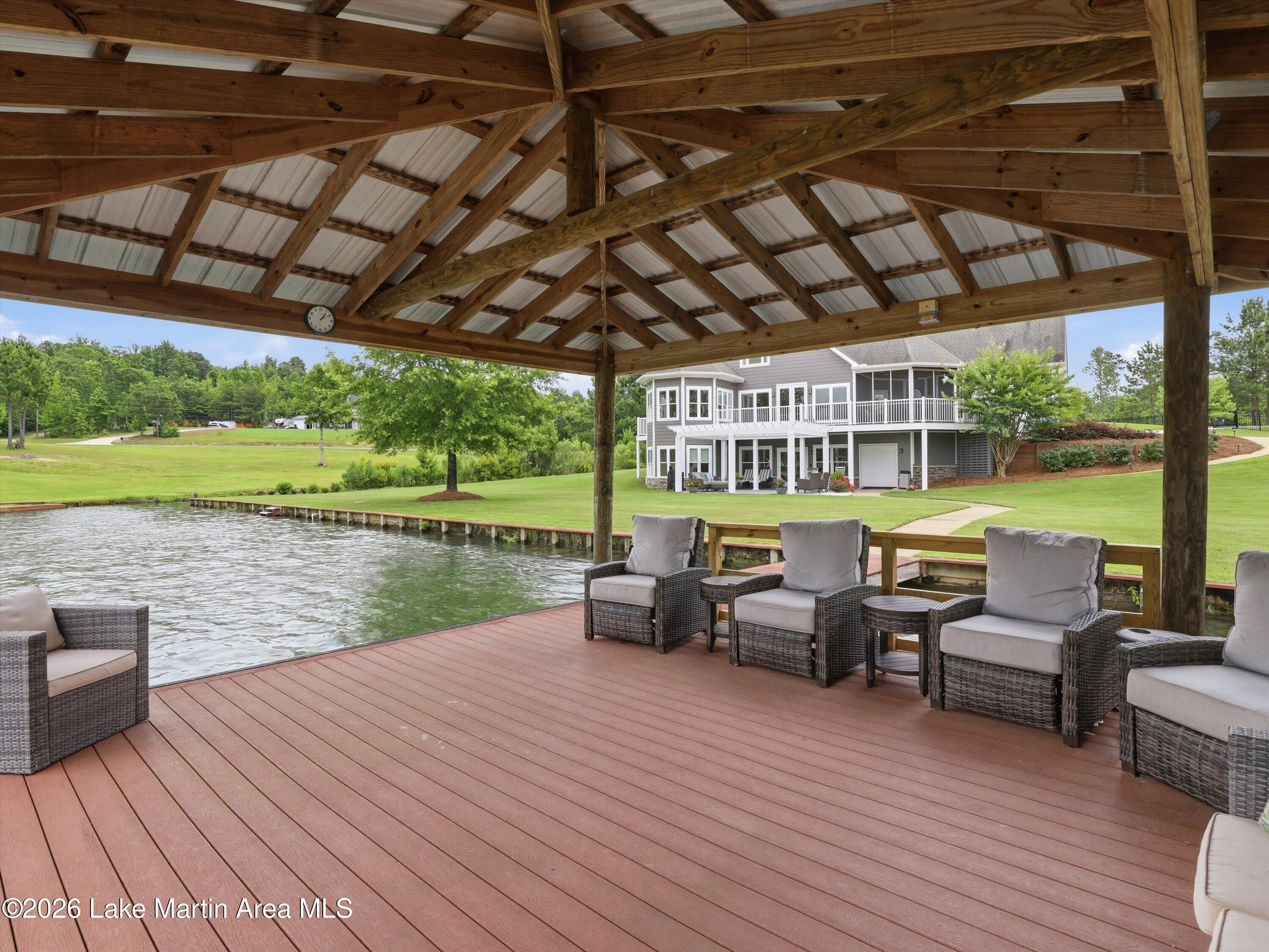 320 Hilyer Rd