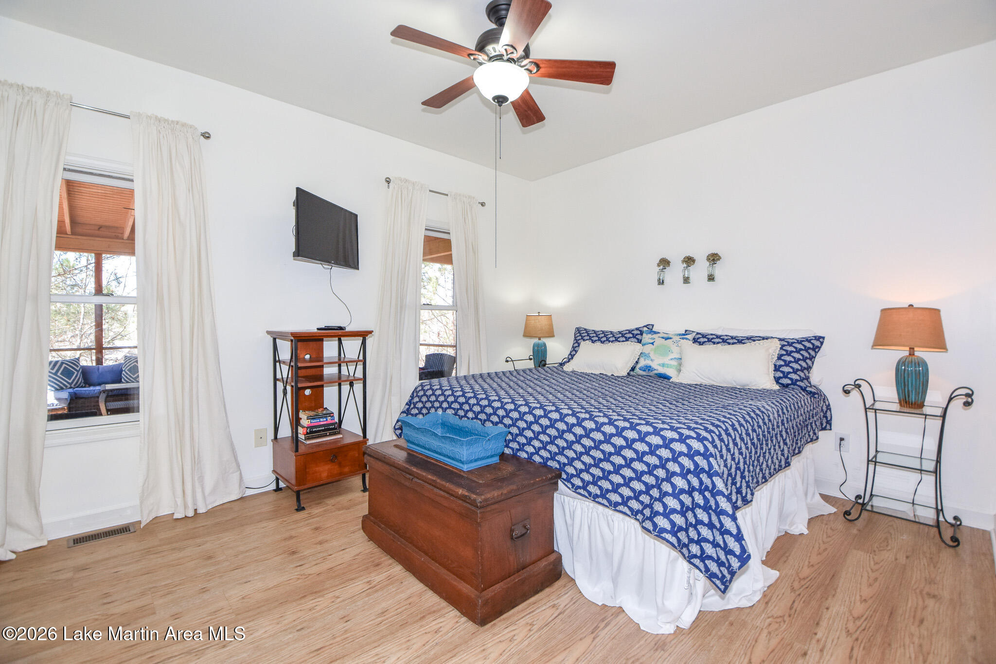 117 Falling Water Cir