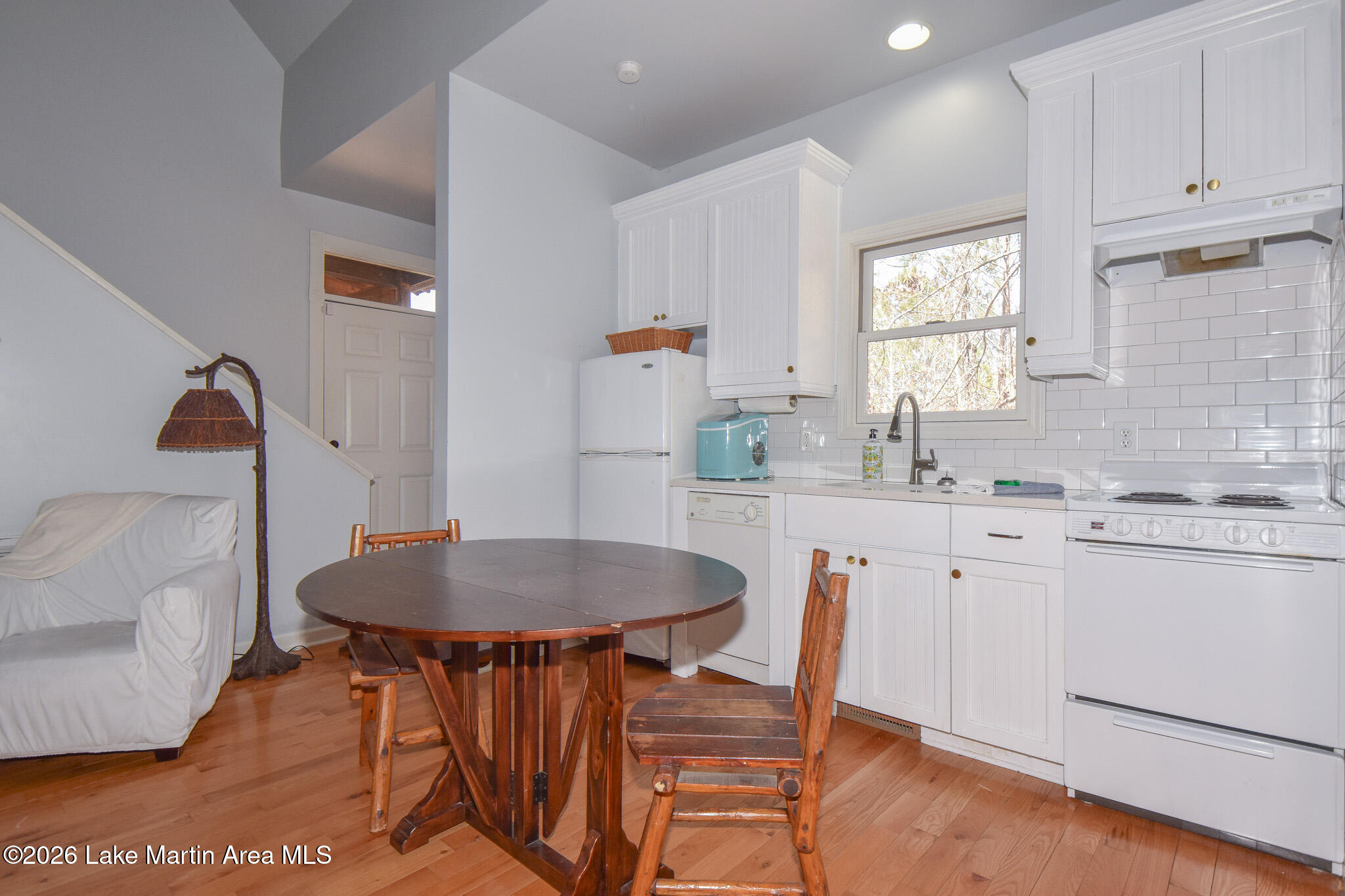 117 Falling Water Cir