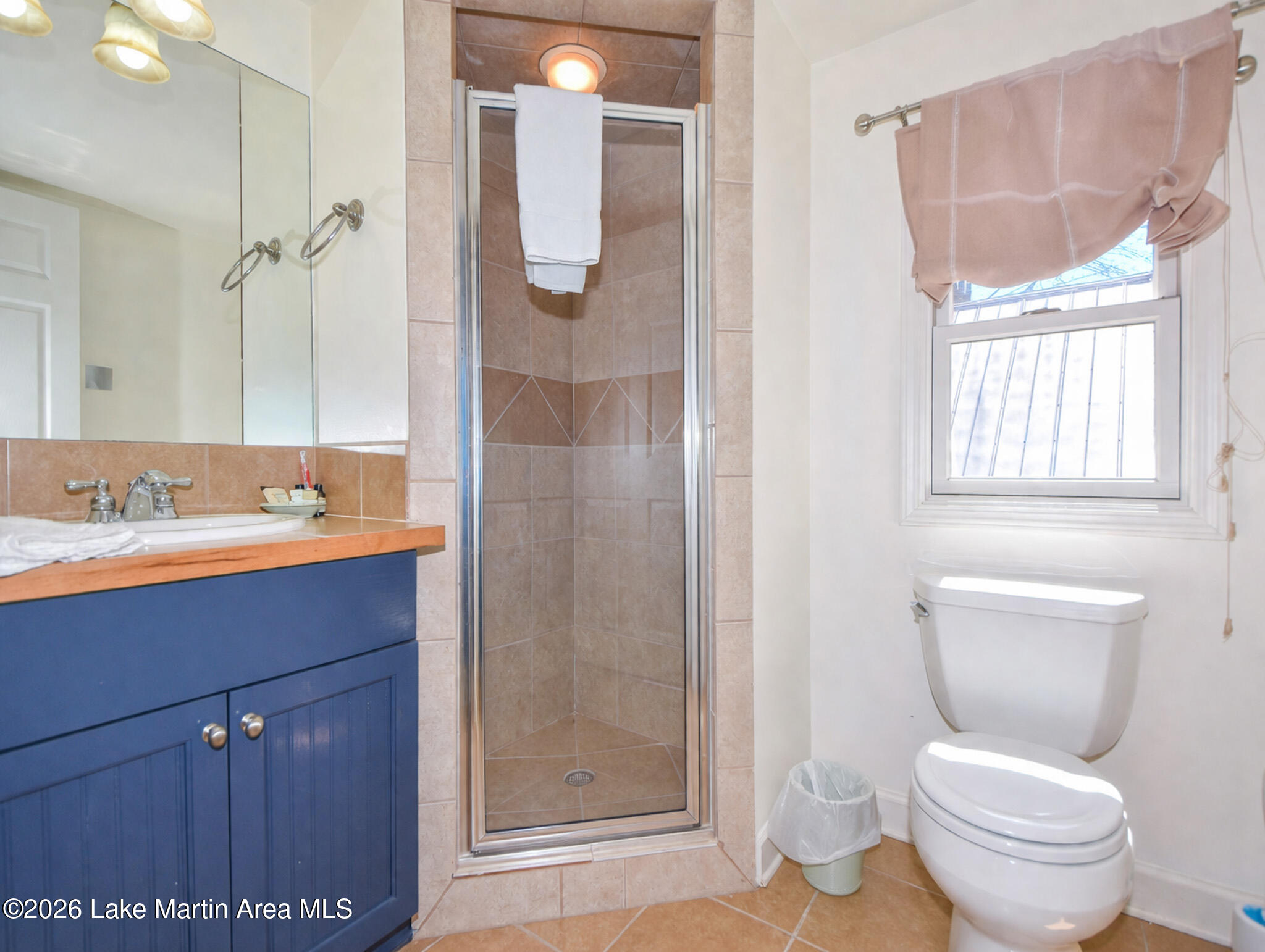 117 Falling Water Cir