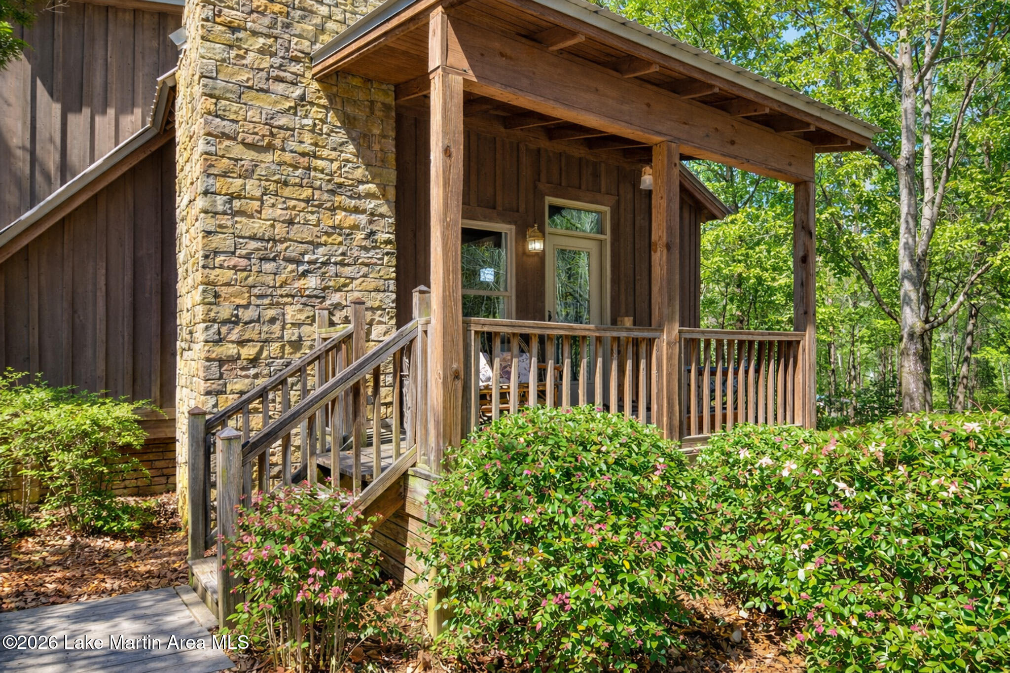117 Falling Water Cir
