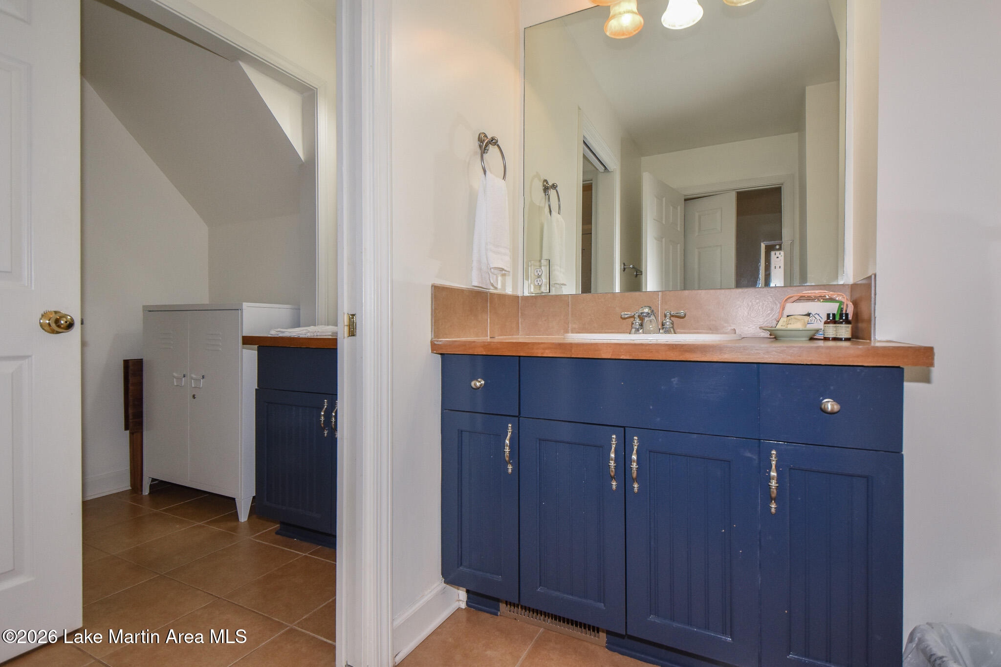 117 Falling Water Cir