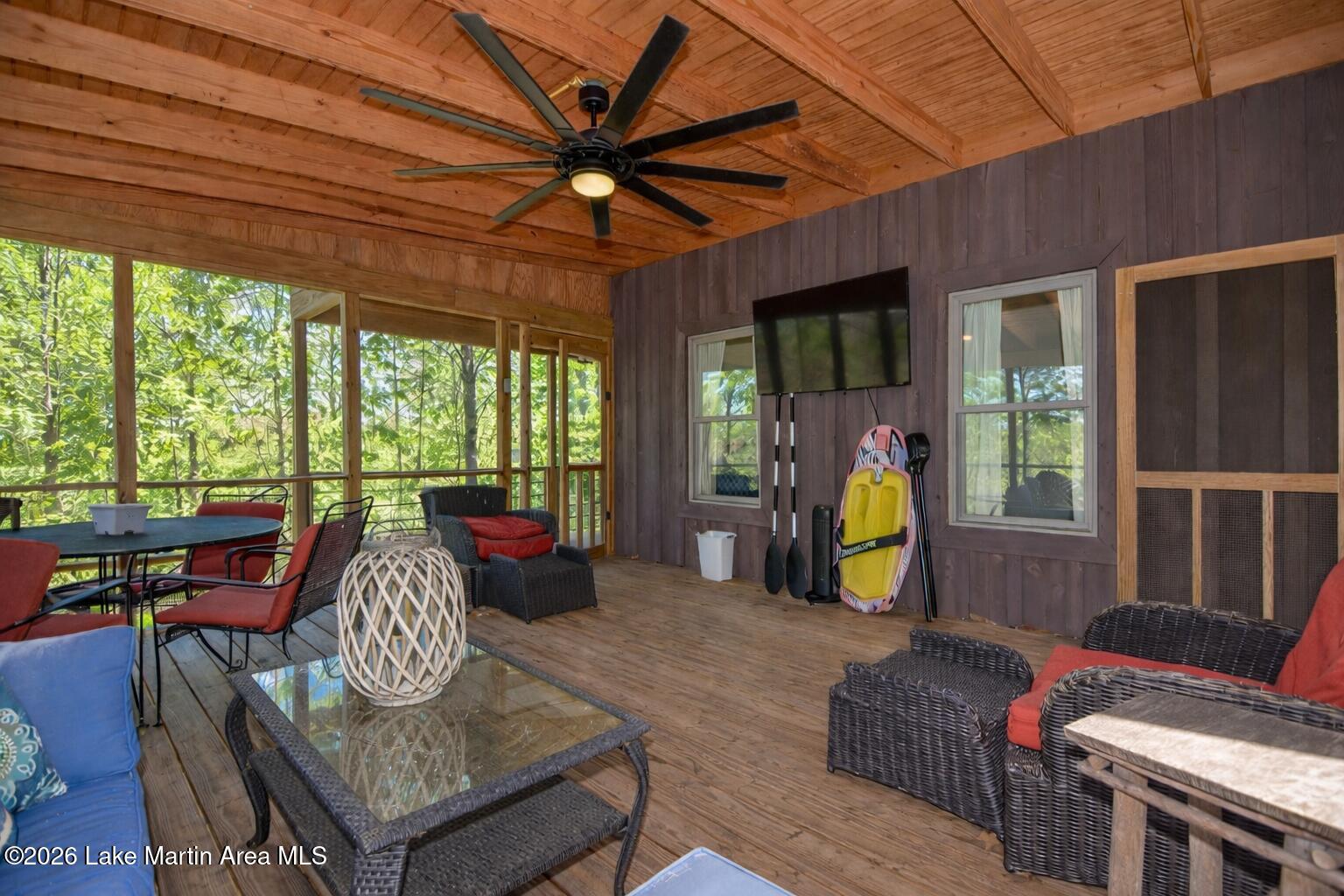 117 Falling Water Cir