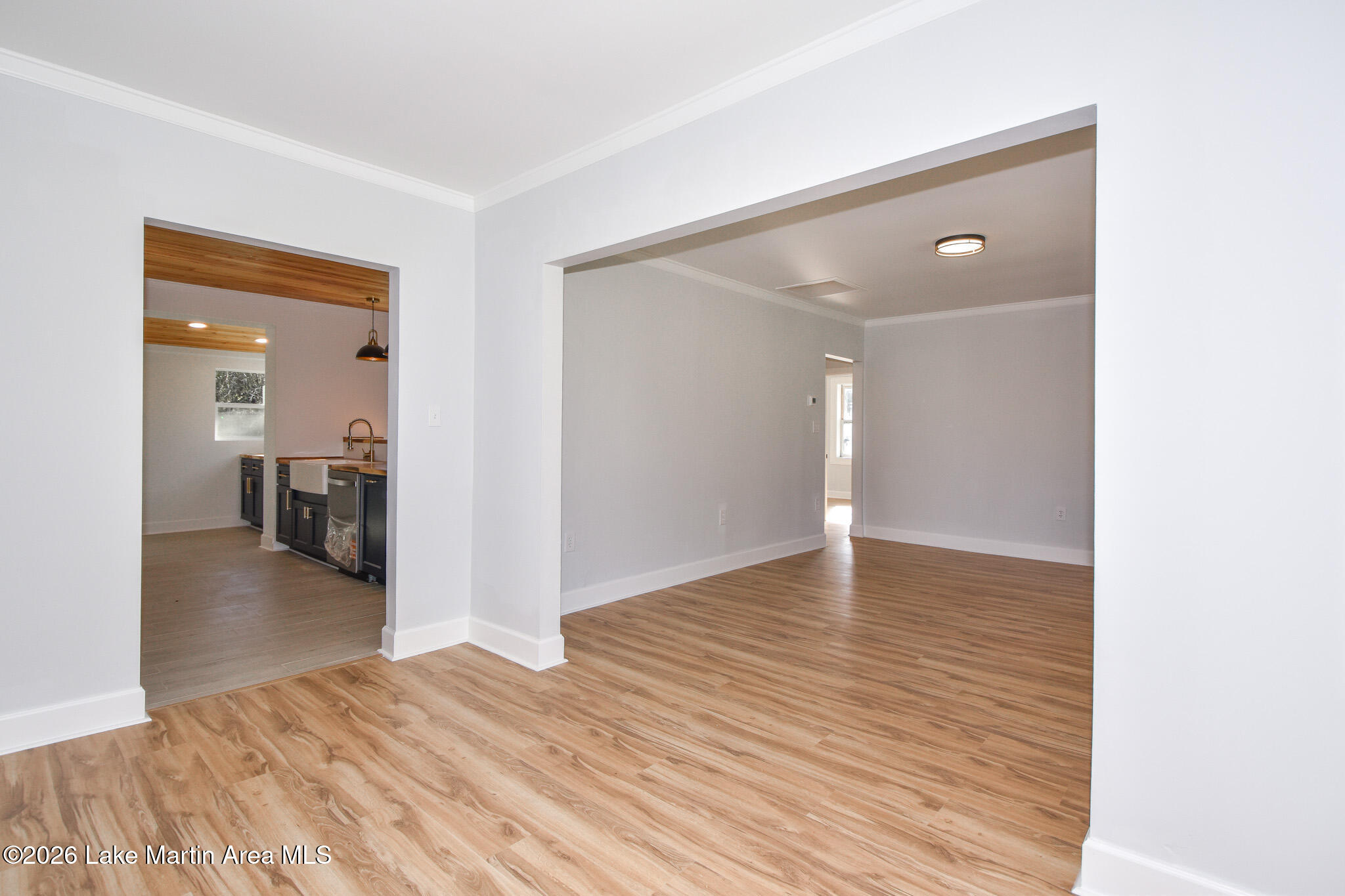 94 Brummitt St