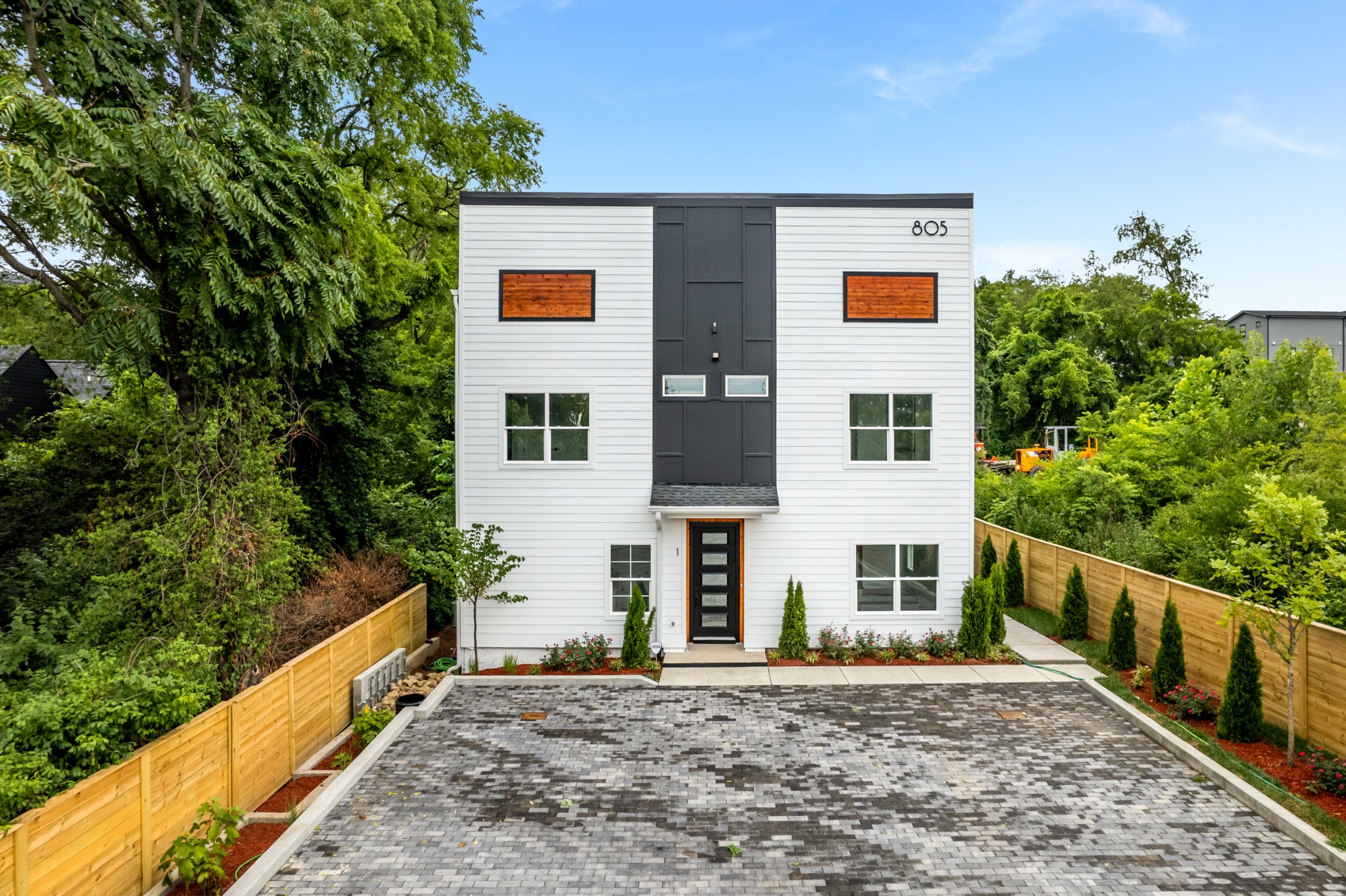 805 Cherokee Ave Unit: 2
