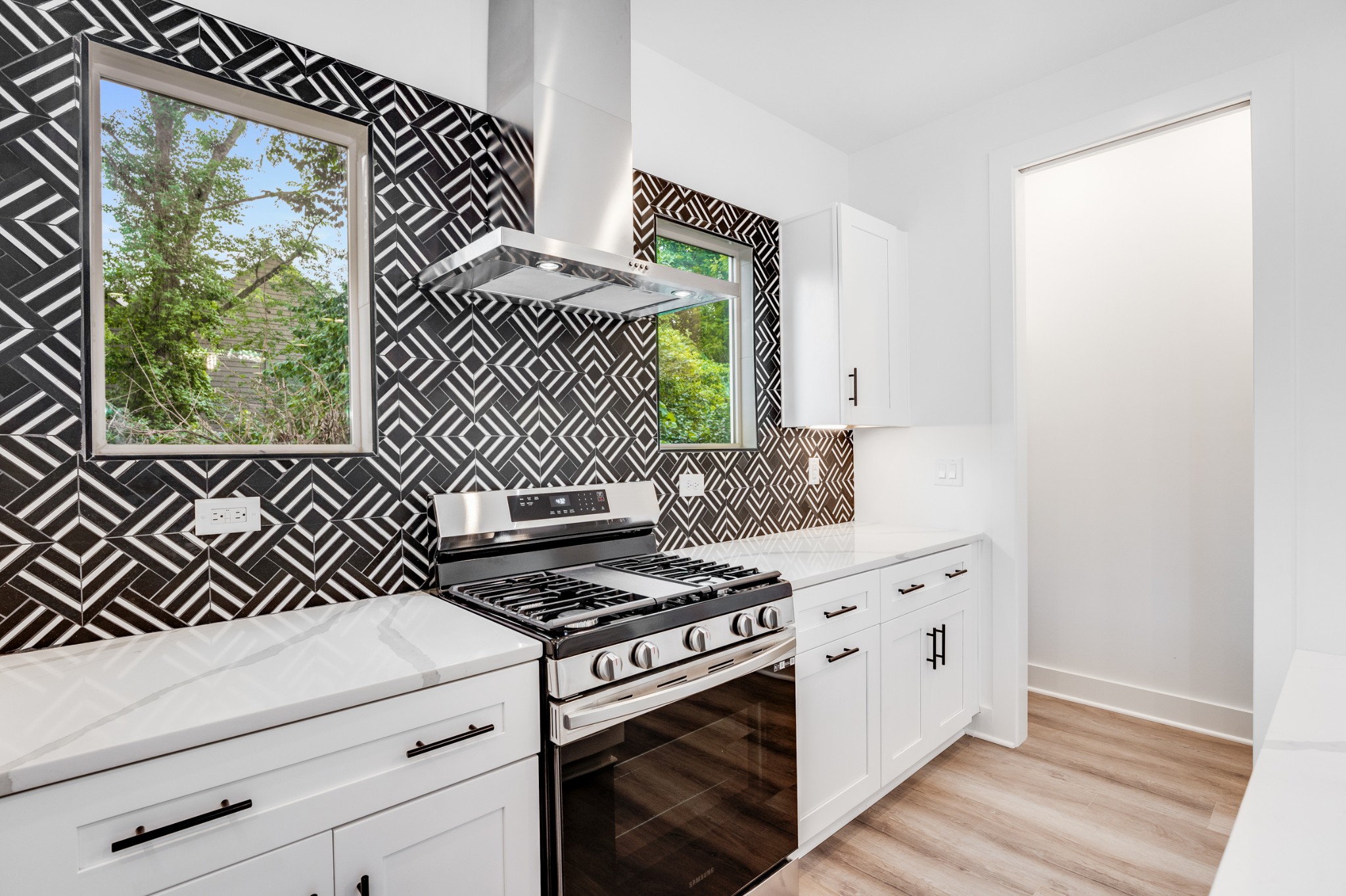 805 Cherokee Ave Unit: 2