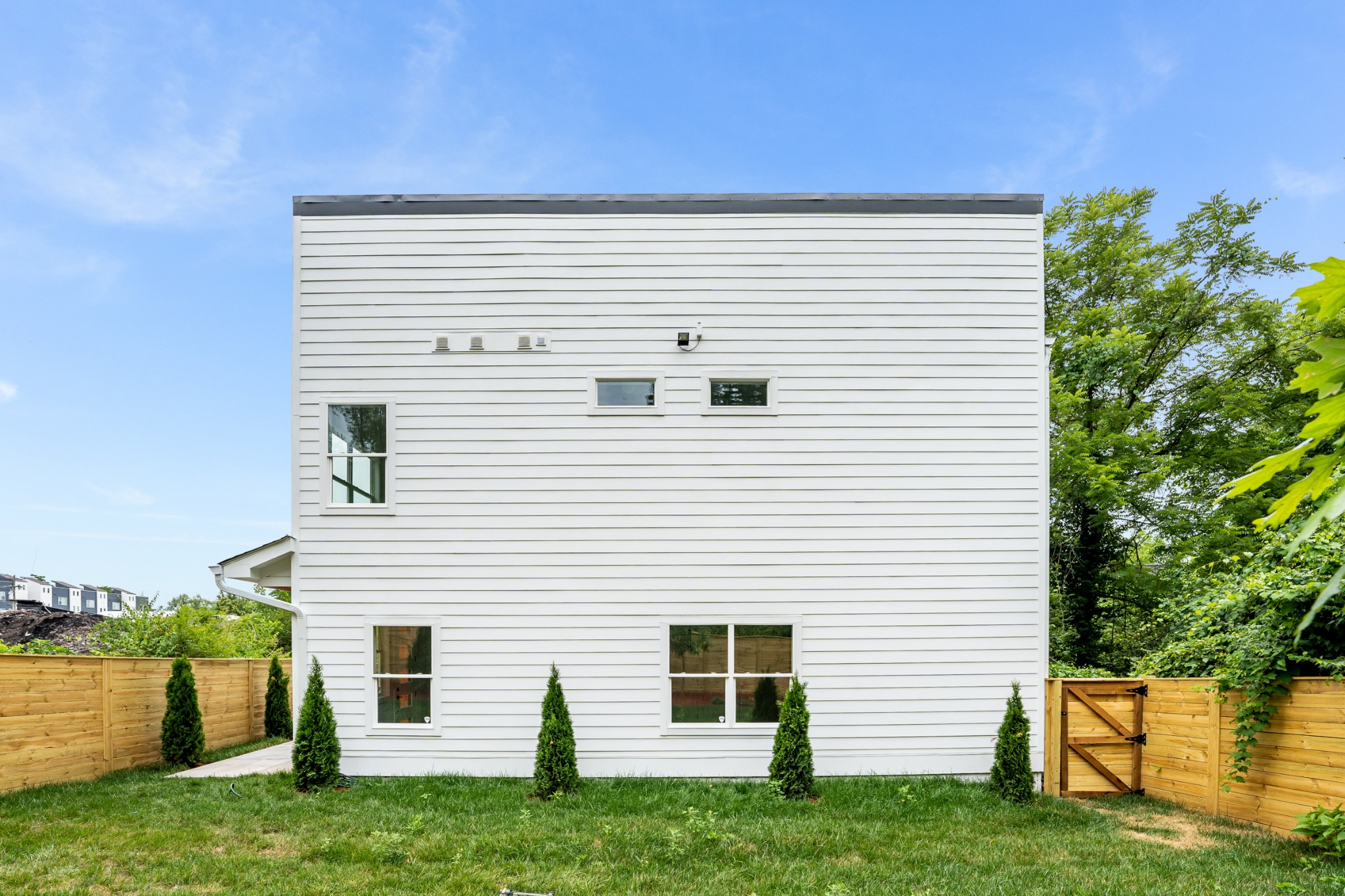 805 Cherokee Ave Unit: 2